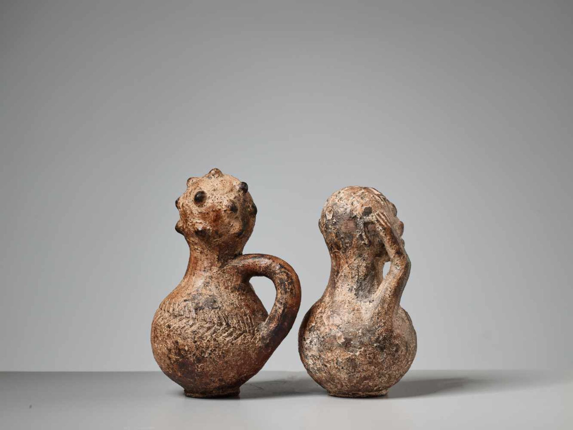 AFRICAN TRIBAL ART, A PAIR OF FIGURAL TERRACOTTA VESSELSTerracotta with earthy glazeAfrica1st half - Image 5 of 6