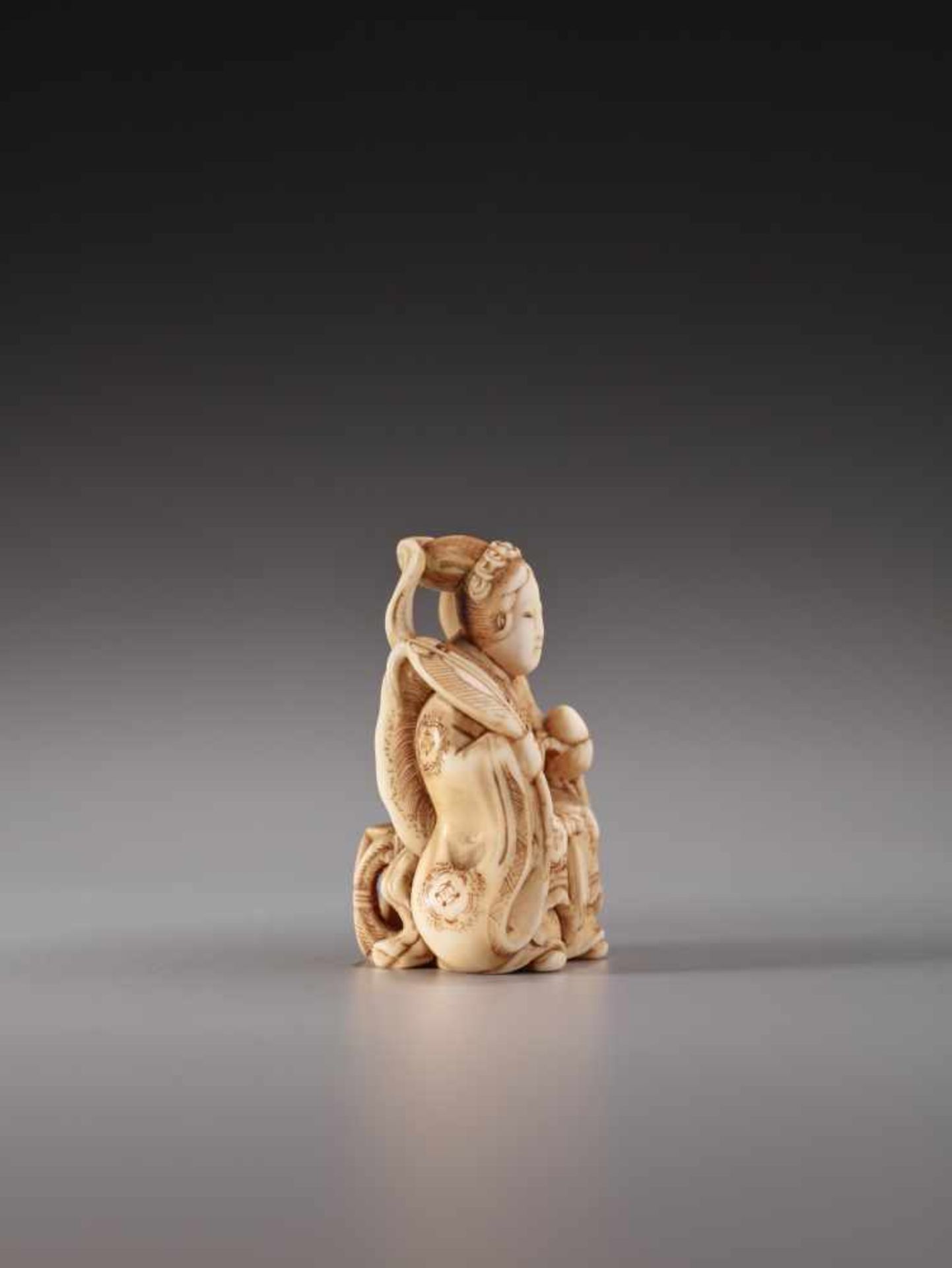 A SMALL IVORY NETSUKE OF SEIOBOIvory netsukeJapan19th century, Edo period (1615-1868)Published: ‘ - Image 4 of 7