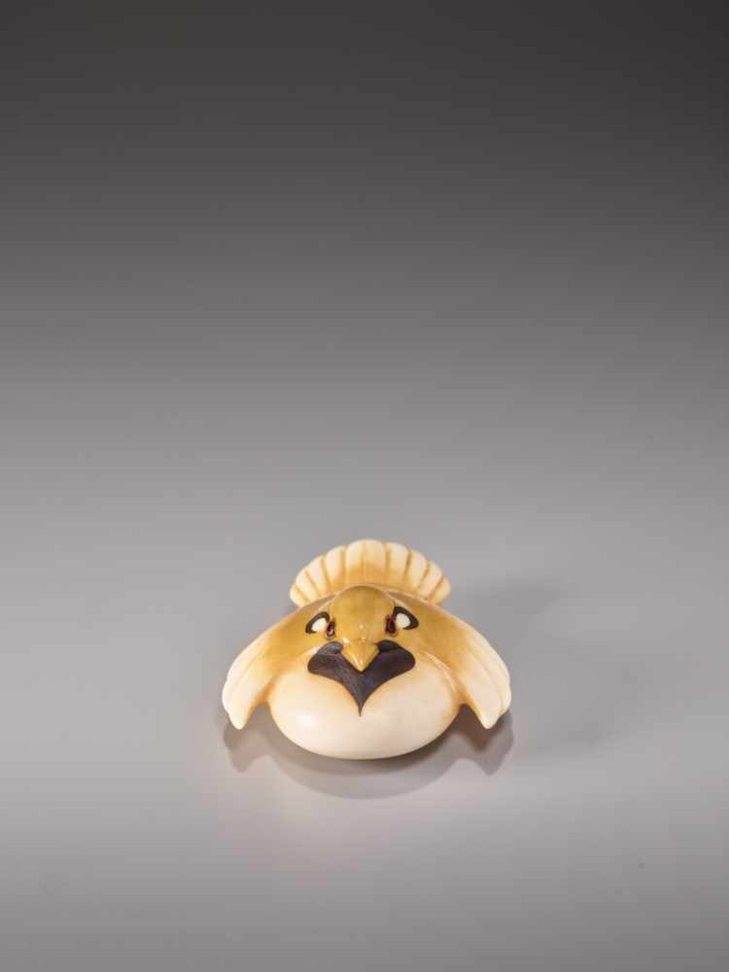 A STAINED AND COLOURED IVORY NETSUKE OF A SPARROW BY SHINGETSU (MURAMATSU FUJIO, 1934-1951)Ivory - Image 3 of 8