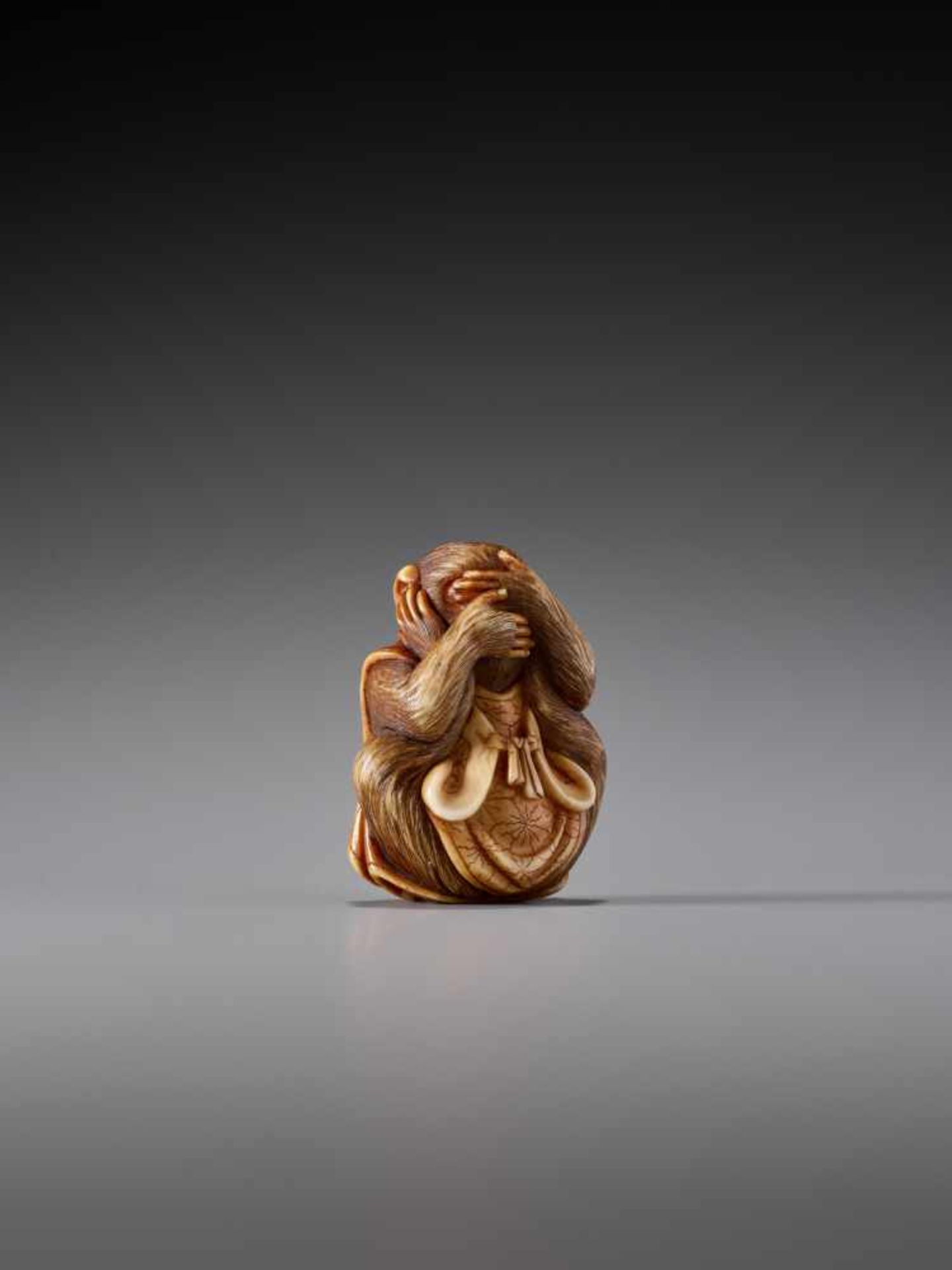 A FINE STAINED IVORY NETSUKE OF THE SANBIKI SARU BY KYOKUSAIIvory netsukeJapanmid-19th century, - Image 2 of 10