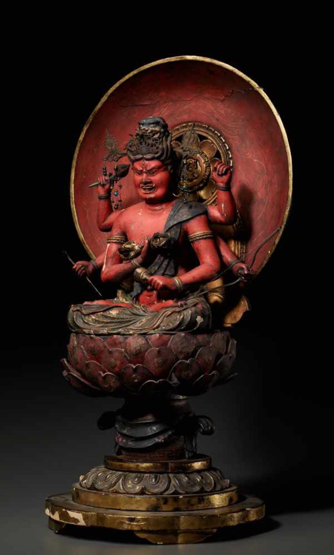 AN IMPORTANT GILT AND POLYCHROMED WOOD FIGURE OF AIZEN MYO-O, MUROMACHI PERIOD (1333-1573)Gilt and - Image 4 of 16