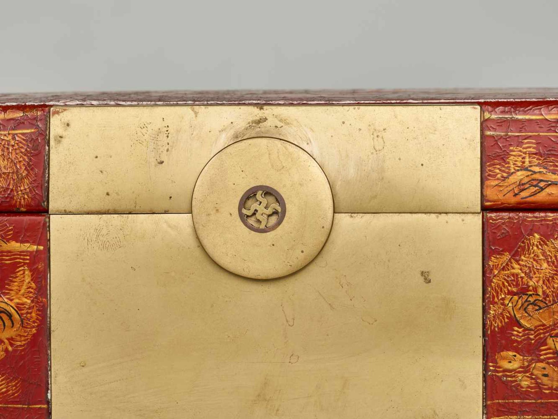 A BRASS FITTED PIG SKIN LACQUER BOX WITH VILLAGE SCENES, QING DYNASTY Pig skin on wooden body, - Image 9 of 11