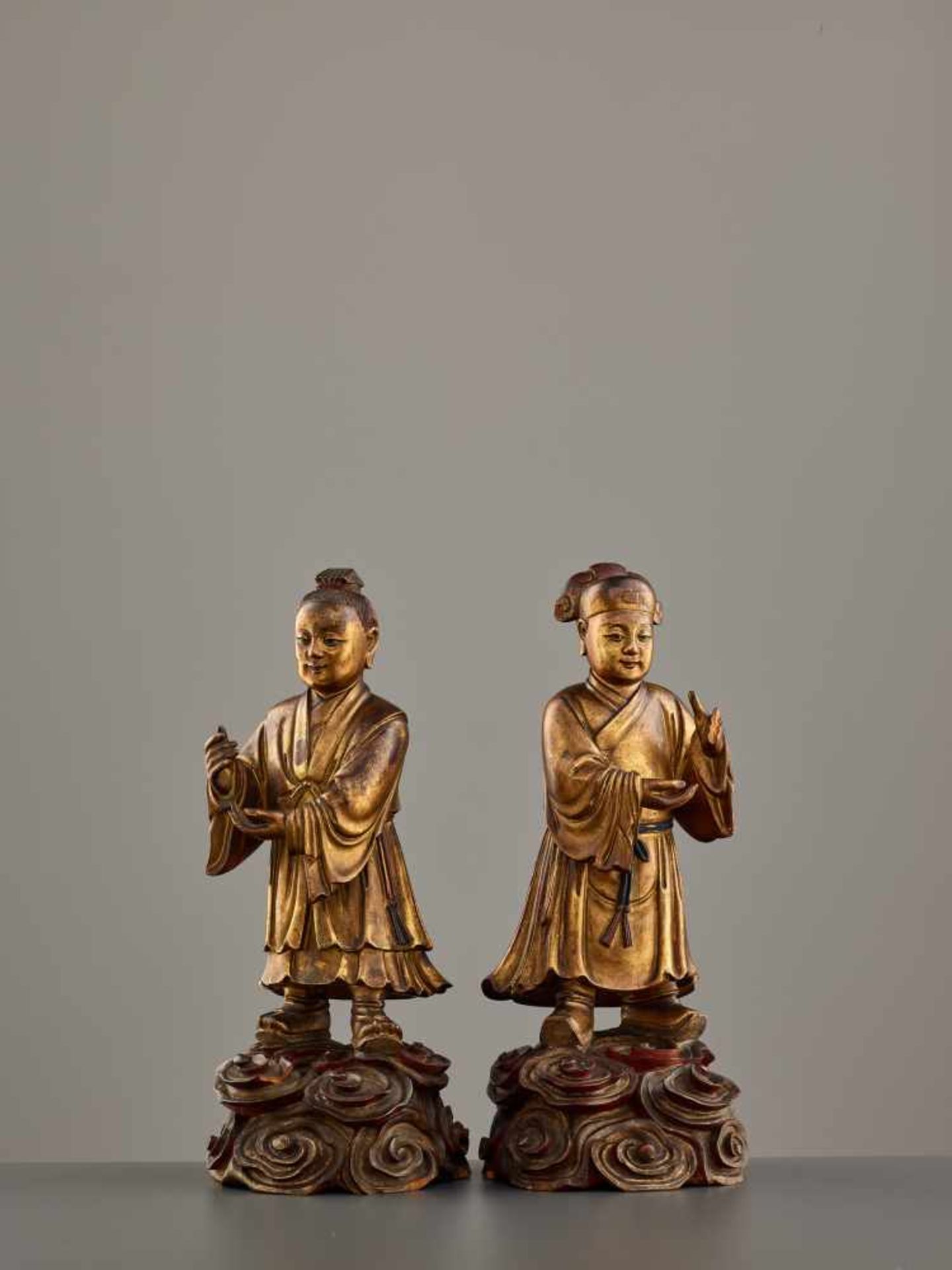 A PAIR OF WOOD AND LACQUER ‘TWIN IMMORTALS OF HARMONY’ FIGURES, 17th – 18th CENTURYEach carved - Image 2 of 13