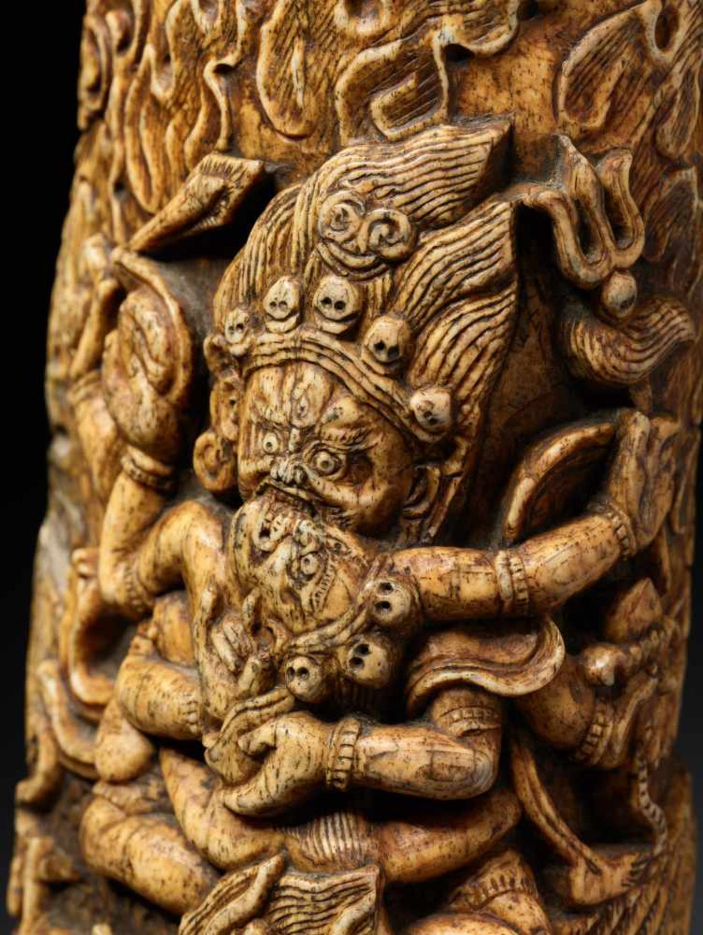 A VERY LARGE TANTRIC BONE CARVING WITH MAHAKALA AND VAJRAYOGINI, 17th – 18th CENTURYBone with - Image 5 of 14