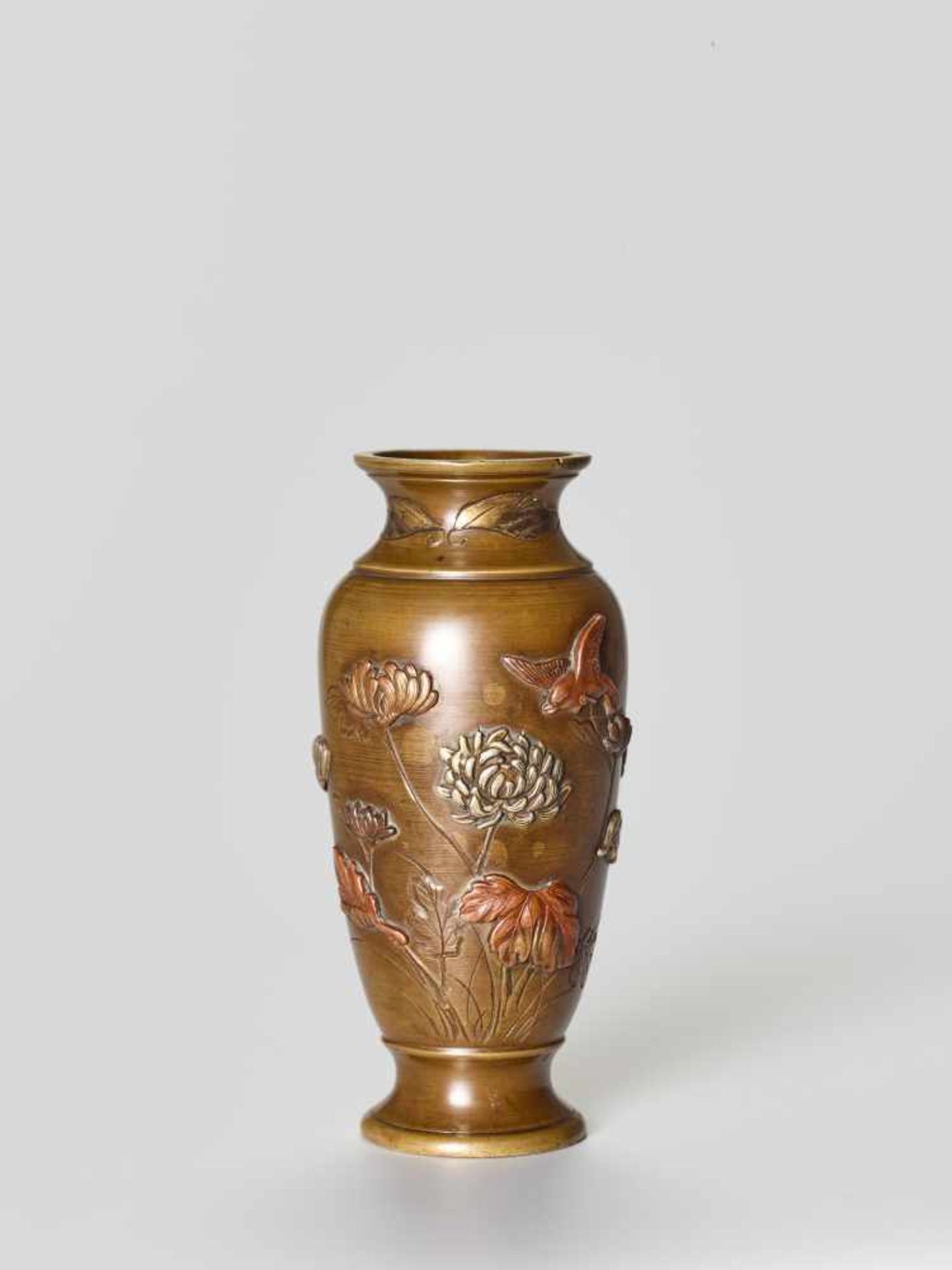 A SMALL MIXED METAL VASE WITH BIRDS AND FLOWERSSentoku with shibuichi and silver inlayJapan, late - Image 3 of 8