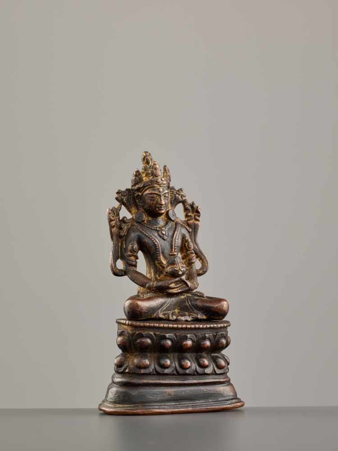 A NEPALESE BRONZE FIGURE OF BUDDHA AMITAYUS, 16th – 17th CENTURY Copper bronze alloy, black - Image 3 of 9