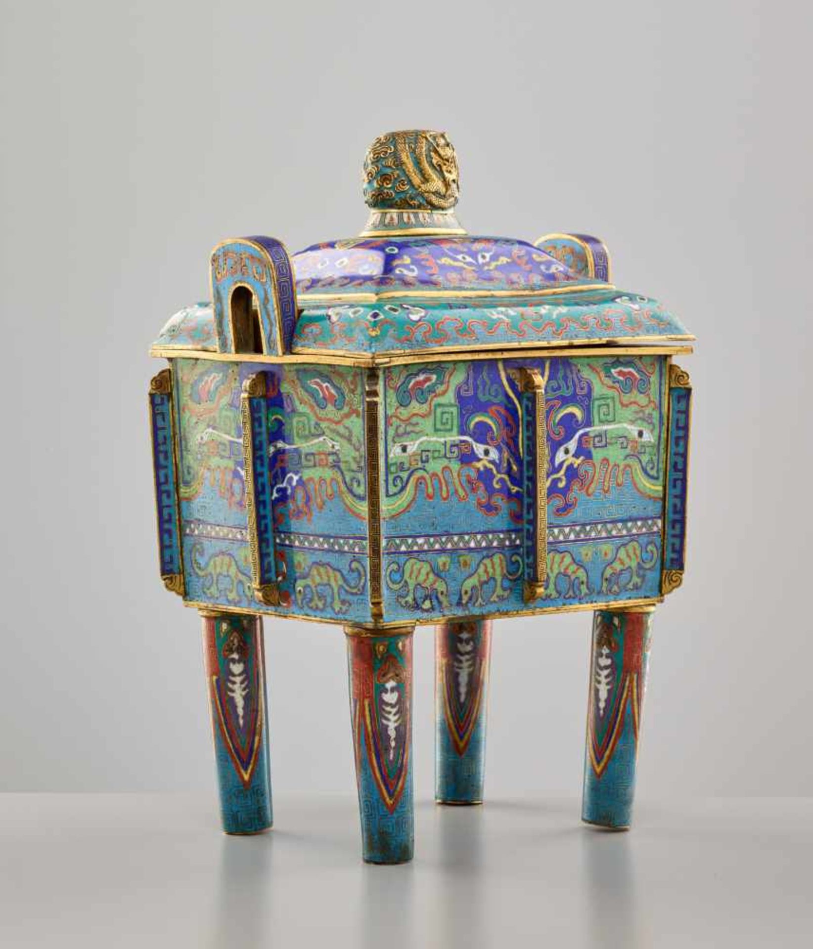 A CLOISONNÉ ENAMEL CENSER AND COVER, FANGDING, QING DYNASTYThe massively cast bronze vessel with - Image 14 of 15