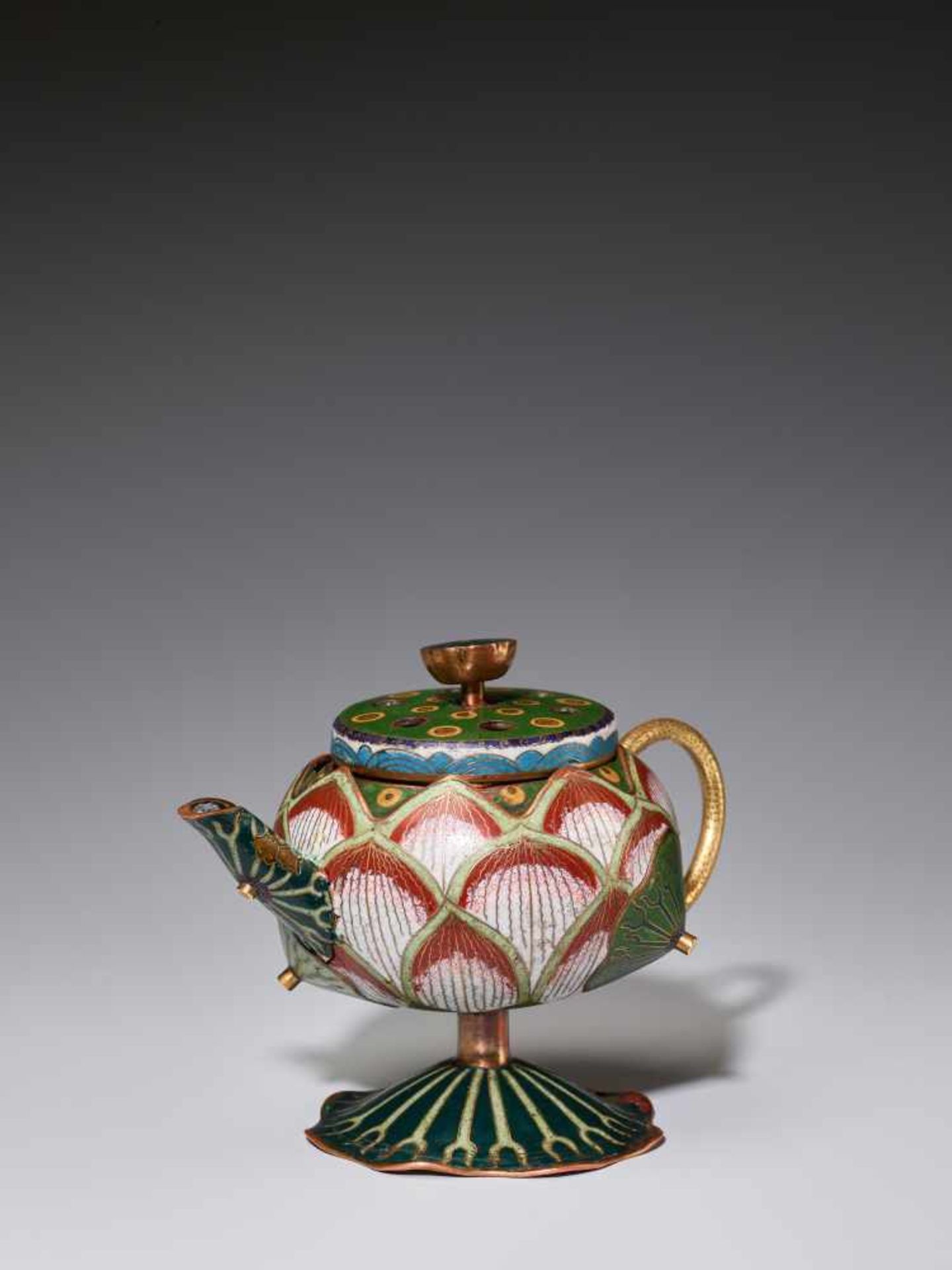 A EXTREMELY RARE CLOISONNE ENAMEL LOTUS-LEAF FORM EWER, 18TH CENTURYFire gilt and incised bronze, - Image 4 of 11