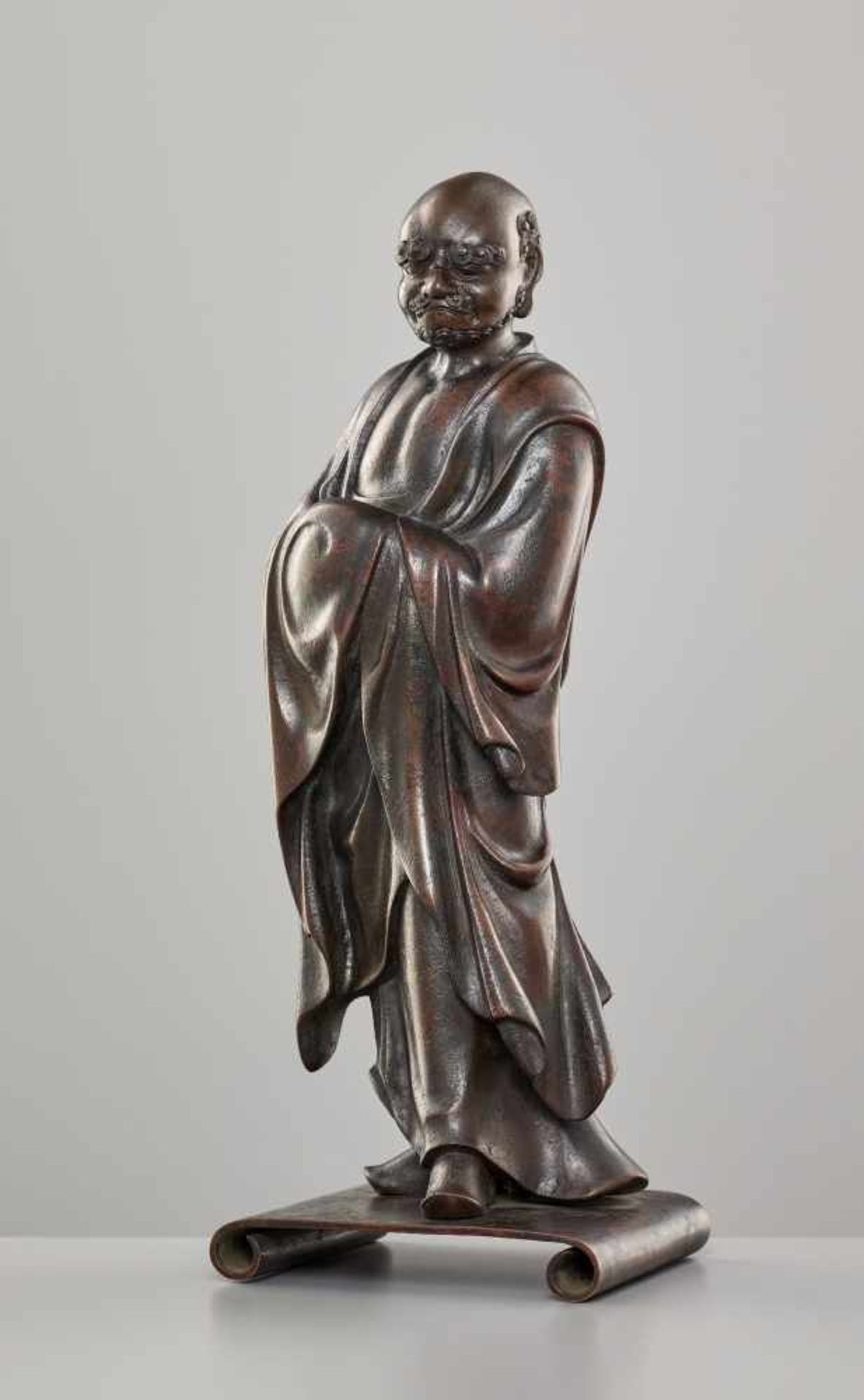 AN EXCELLENT BRONZE STATUE OF DARUMA, 17th/18th CENTURYBronzeJapan, 17th/18th century, Edo period ( - Image 4 of 16