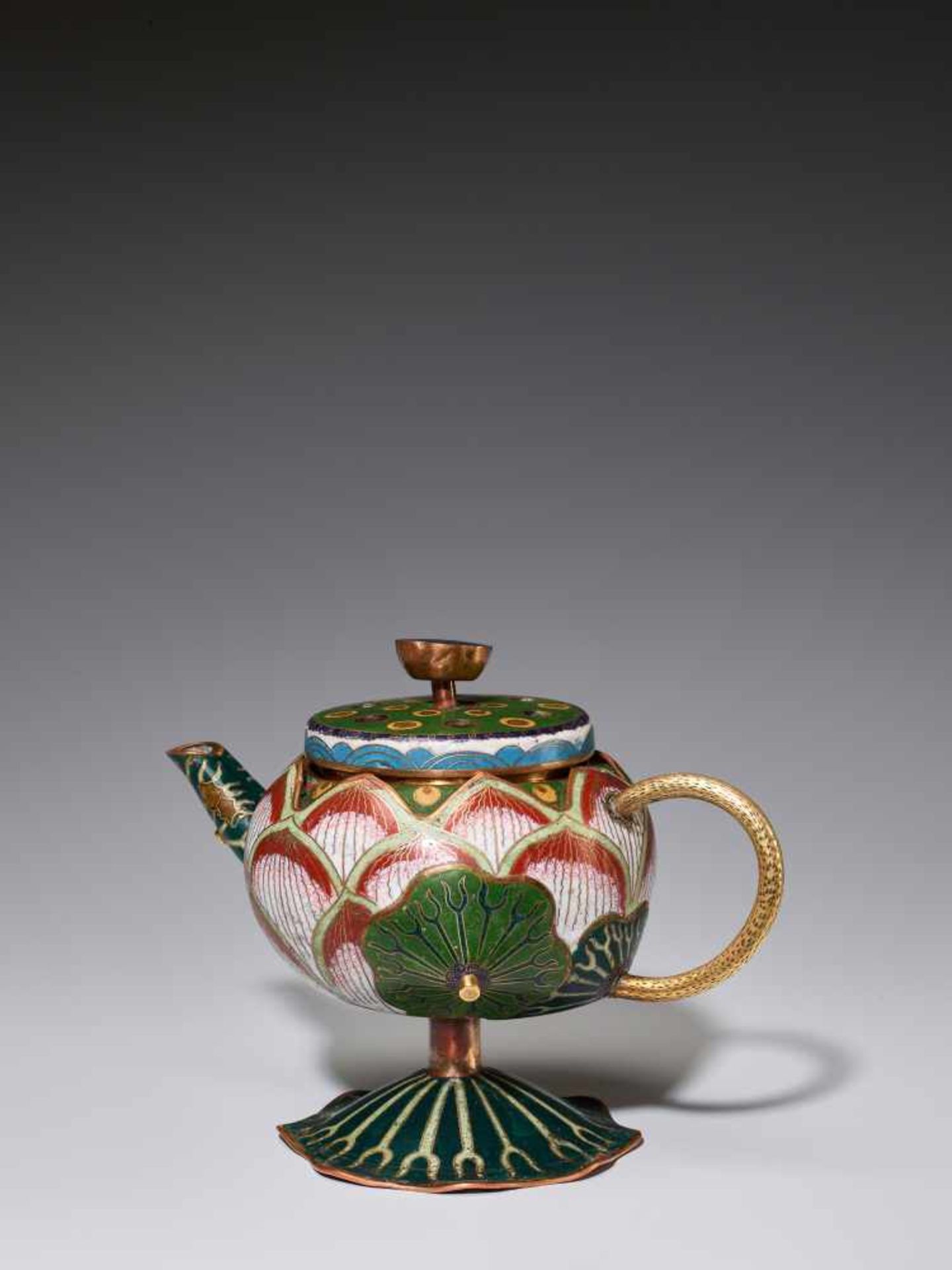 A EXTREMELY RARE CLOISONNE ENAMEL LOTUS-LEAF FORM EWER, 18TH CENTURYFire gilt and incised bronze, - Image 2 of 11