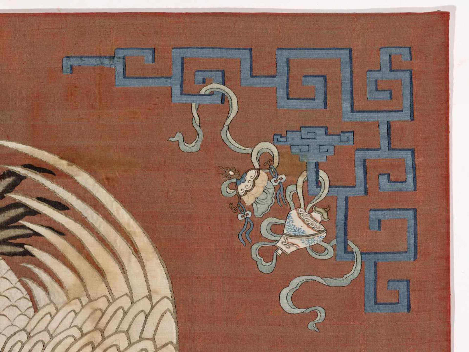 A KESI SILK WALL PANEL WITH MANCHURIAN CRANE, QINGSilk with Kesi weaving, silk and gold - Image 4 of 6