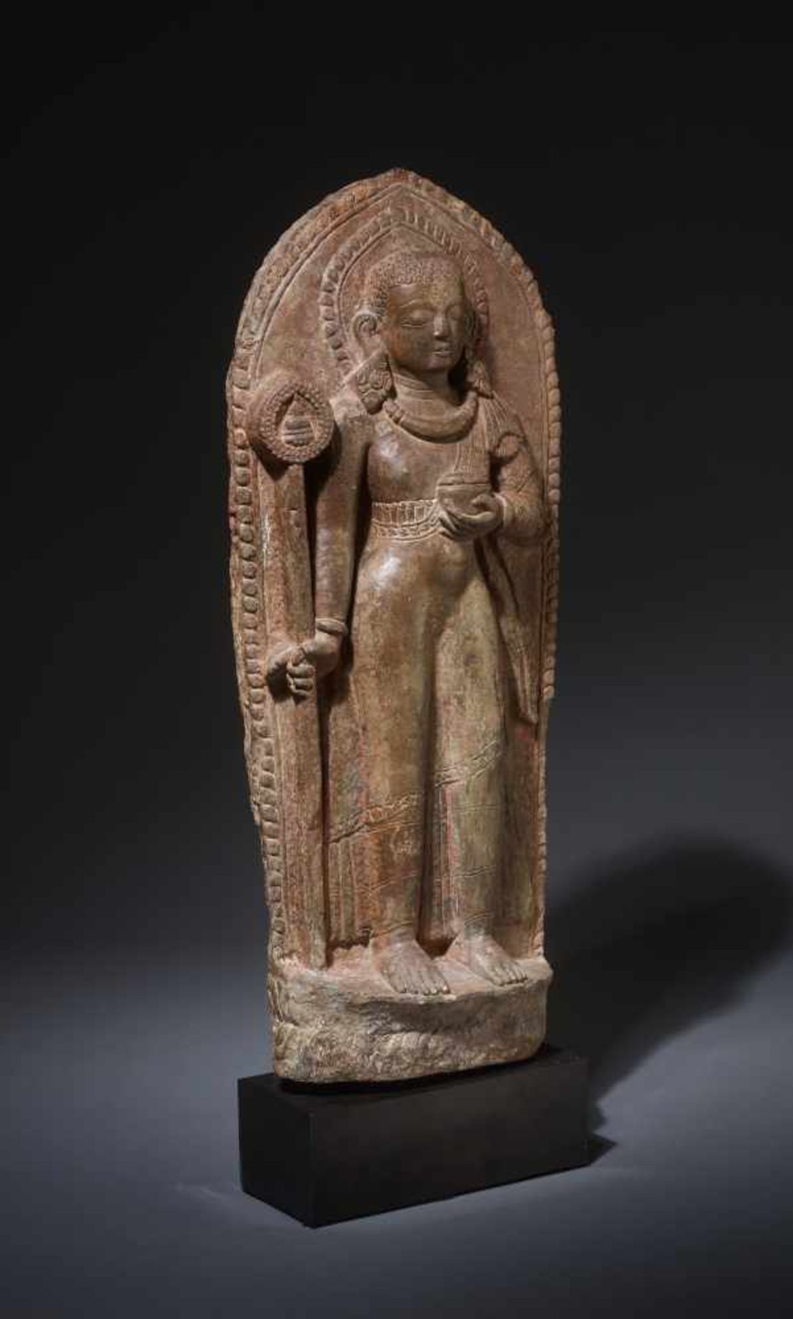 A LARGE AND IMPORTANT LIMESTONE STELE OF A DEVI, NEPAL, 14th – 15th CENTURY Limestone, sculpted, - Image 3 of 11