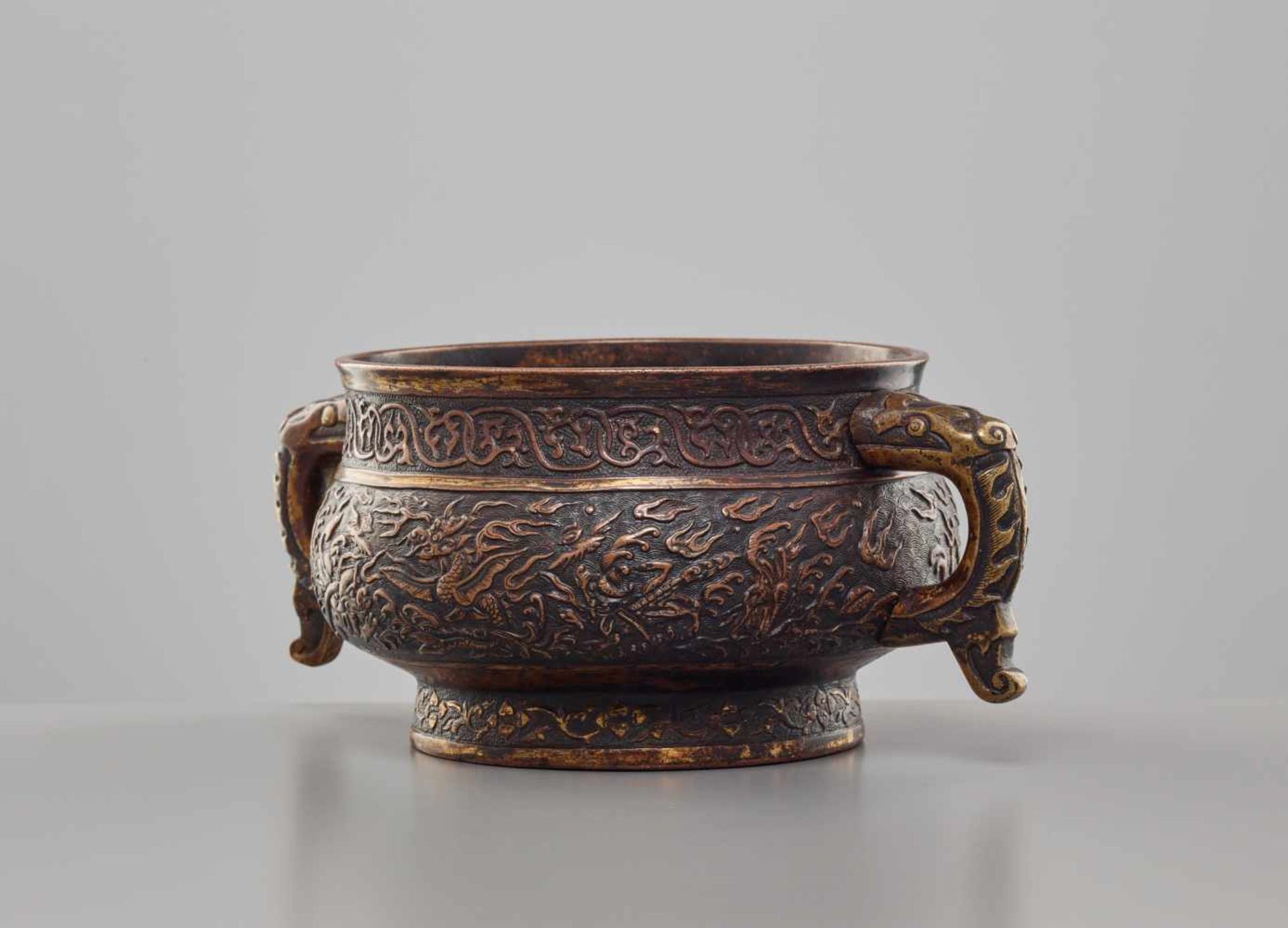 A LARGE PARCEL-GILT BRONZE CENSER, GUI, WANLI PERIOD, HU WENMING MARK THIS LOT IS PUBLISHED in - Image 3 of 13