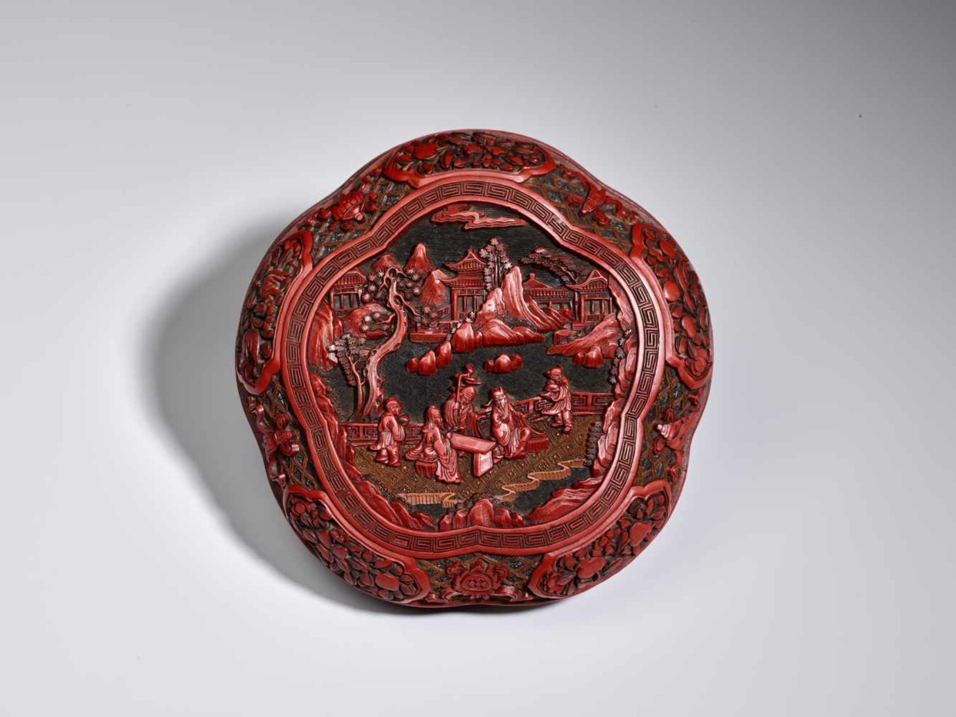 A VERY RARE CARVED THREE-COLOR LACQUER LOBED BOX AND COVER, QIANLONG Carved lacquer in high relief - Image 2 of 14