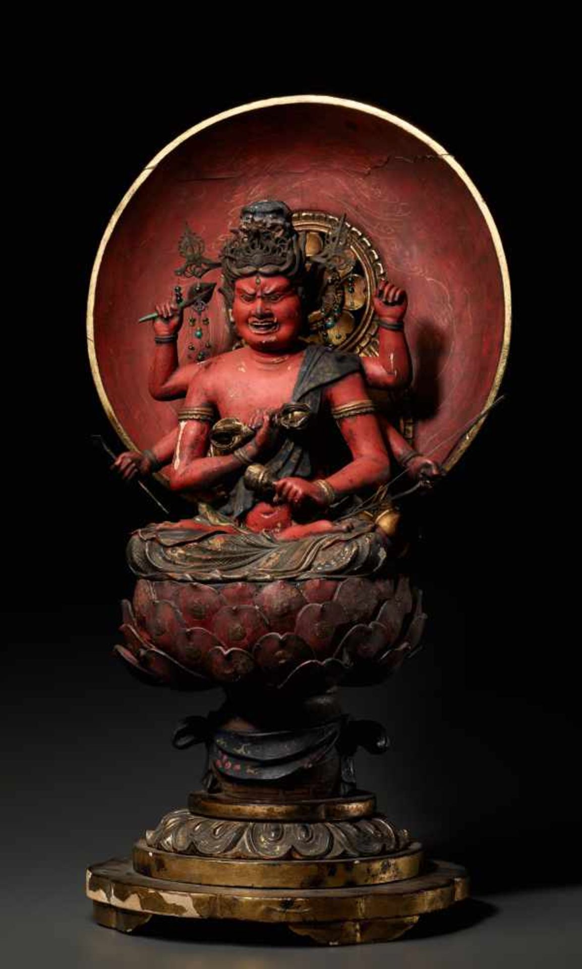 AN IMPORTANT GILT AND POLYCHROMED WOOD FIGURE OF AIZEN MYO-O, MUROMACHI PERIOD (1333-1573)Gilt and - Image 3 of 16