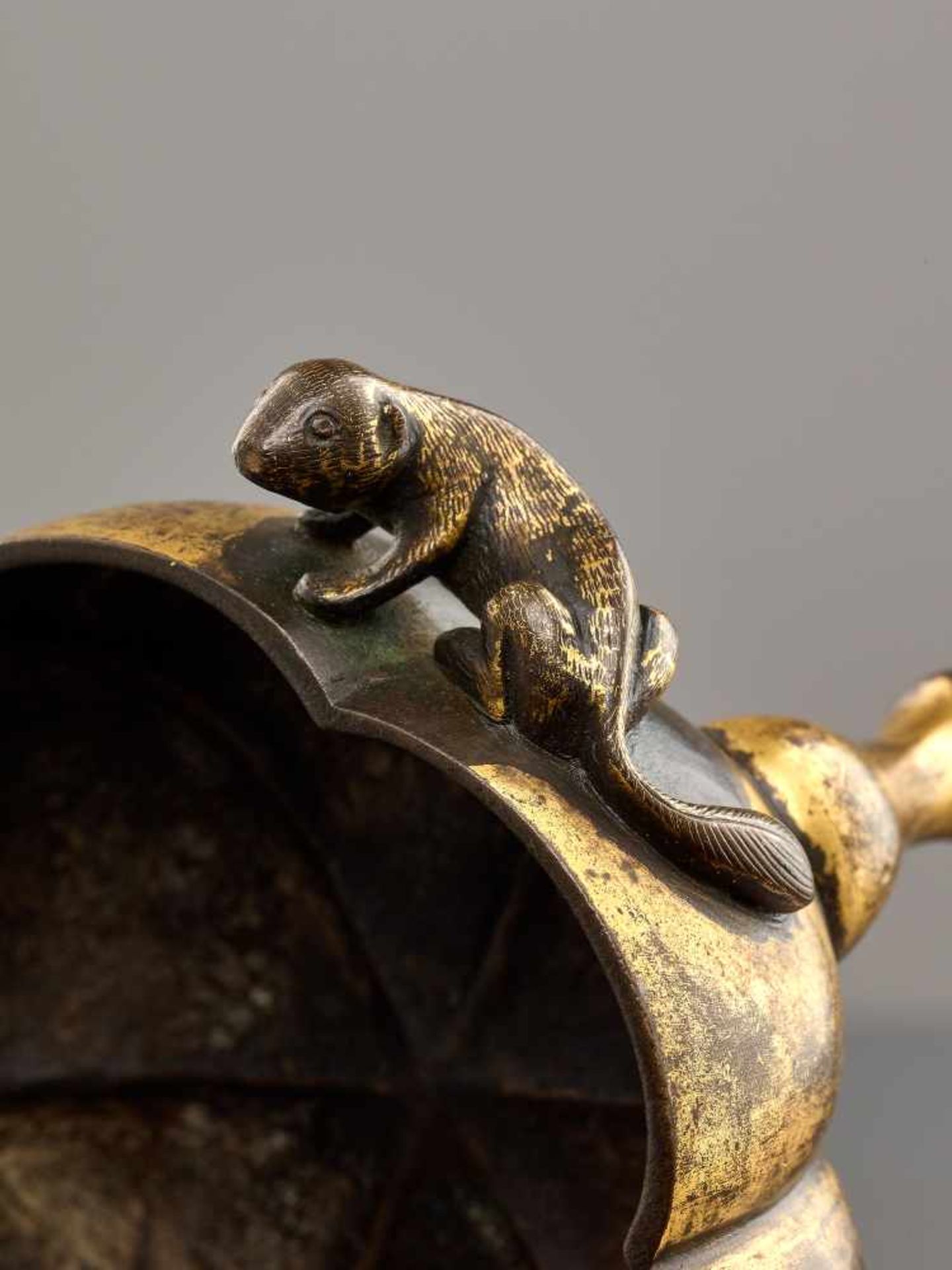 A PARCEL GILT TRIPOD CENSER WITH MONGOOSES, MING DYNASTY Parcel gilt copper bronze alloy, cast and - Image 8 of 9