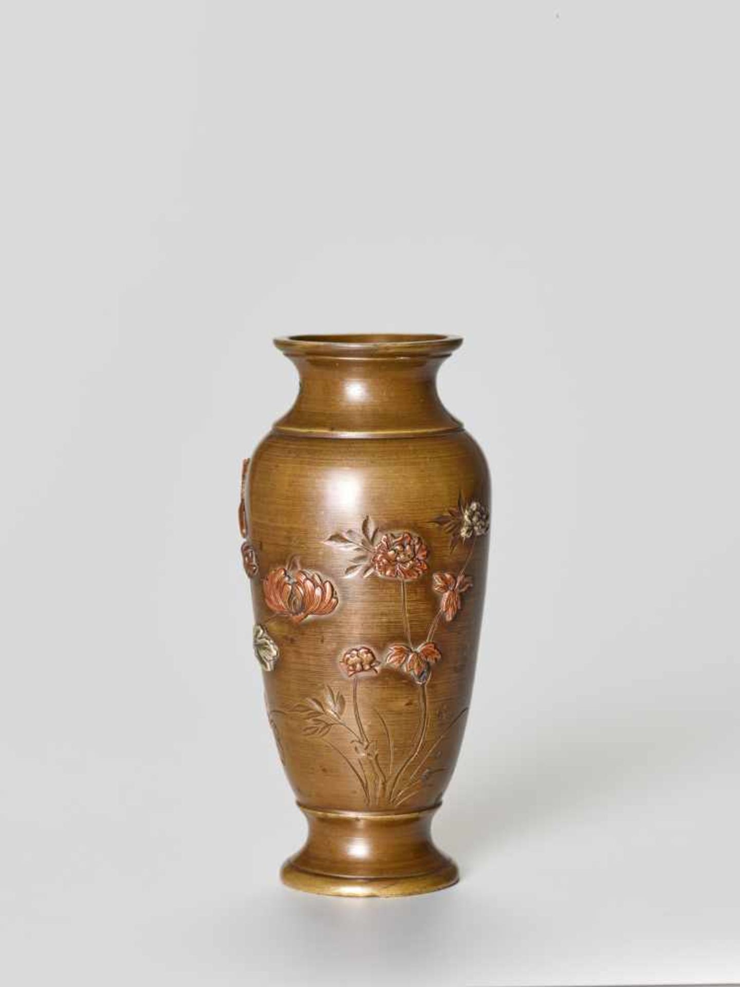A SMALL MIXED METAL VASE WITH BIRDS AND FLOWERSSentoku with shibuichi and silver inlayJapan, late - Image 4 of 8