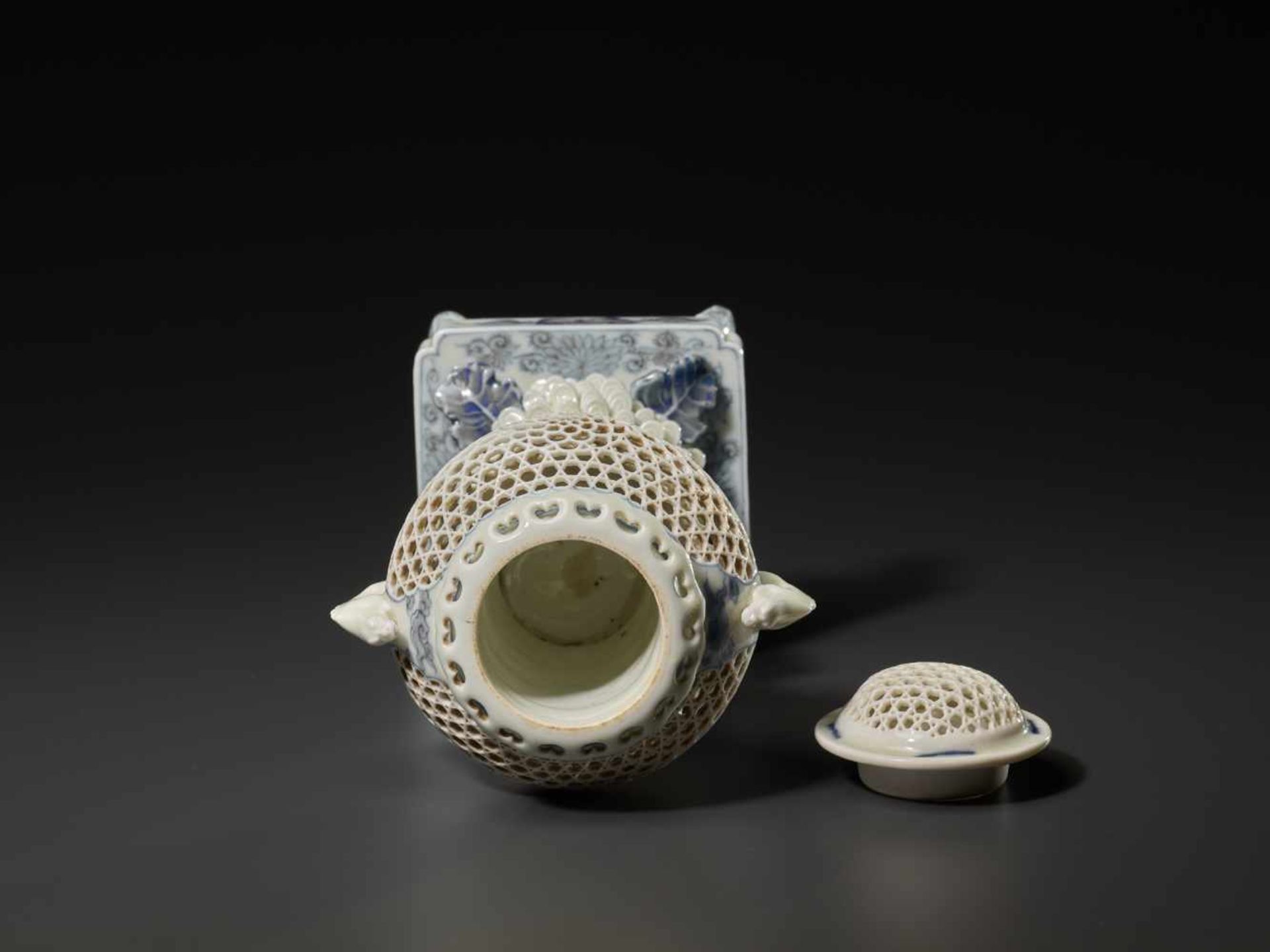 A FINE BLUE AND WHITE RETICULATED HIRADO PORCELAIN KORO (INCENSE BURNER)Hirado porcelainJapan, - Image 9 of 11