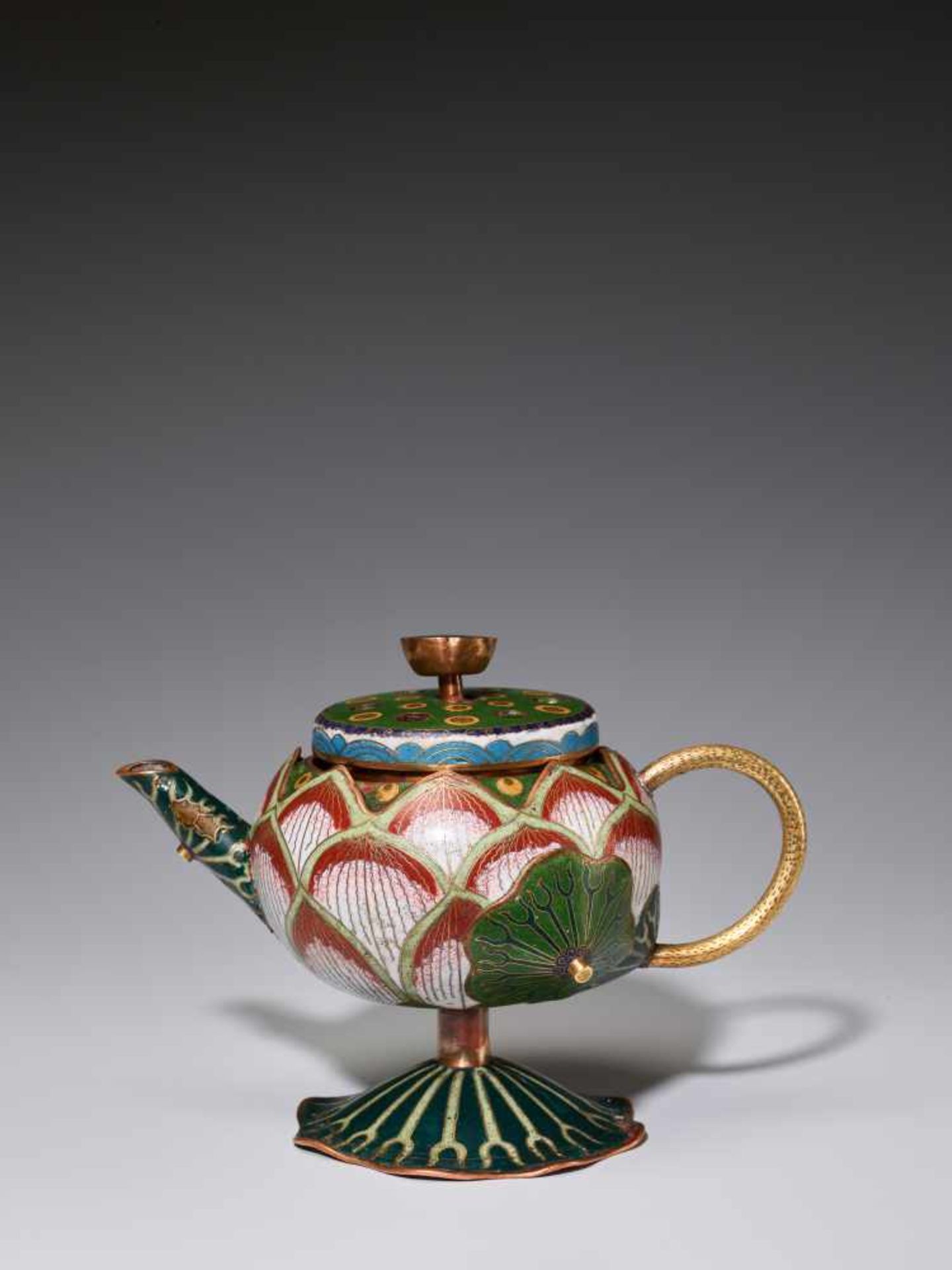 A EXTREMELY RARE CLOISONNE ENAMEL LOTUS-LEAF FORM EWER, 18TH CENTURYFire gilt and incised bronze, - Image 3 of 11