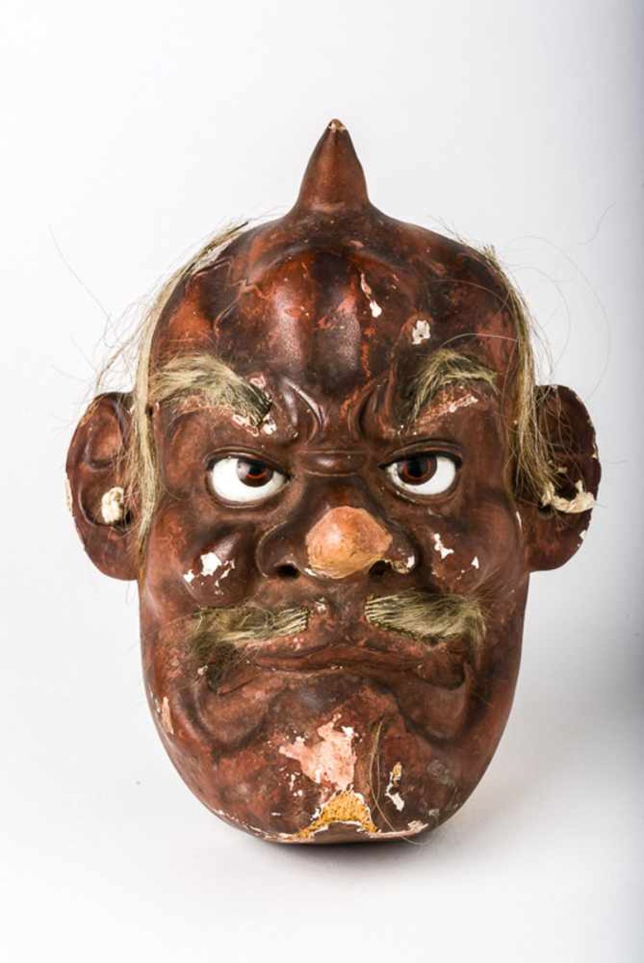 Maske Holzguss (?), Japan, 20. Jh. 17 x 13,2 cm Mask, wood cating (?), Japan, 20th c., 17 x 13,2