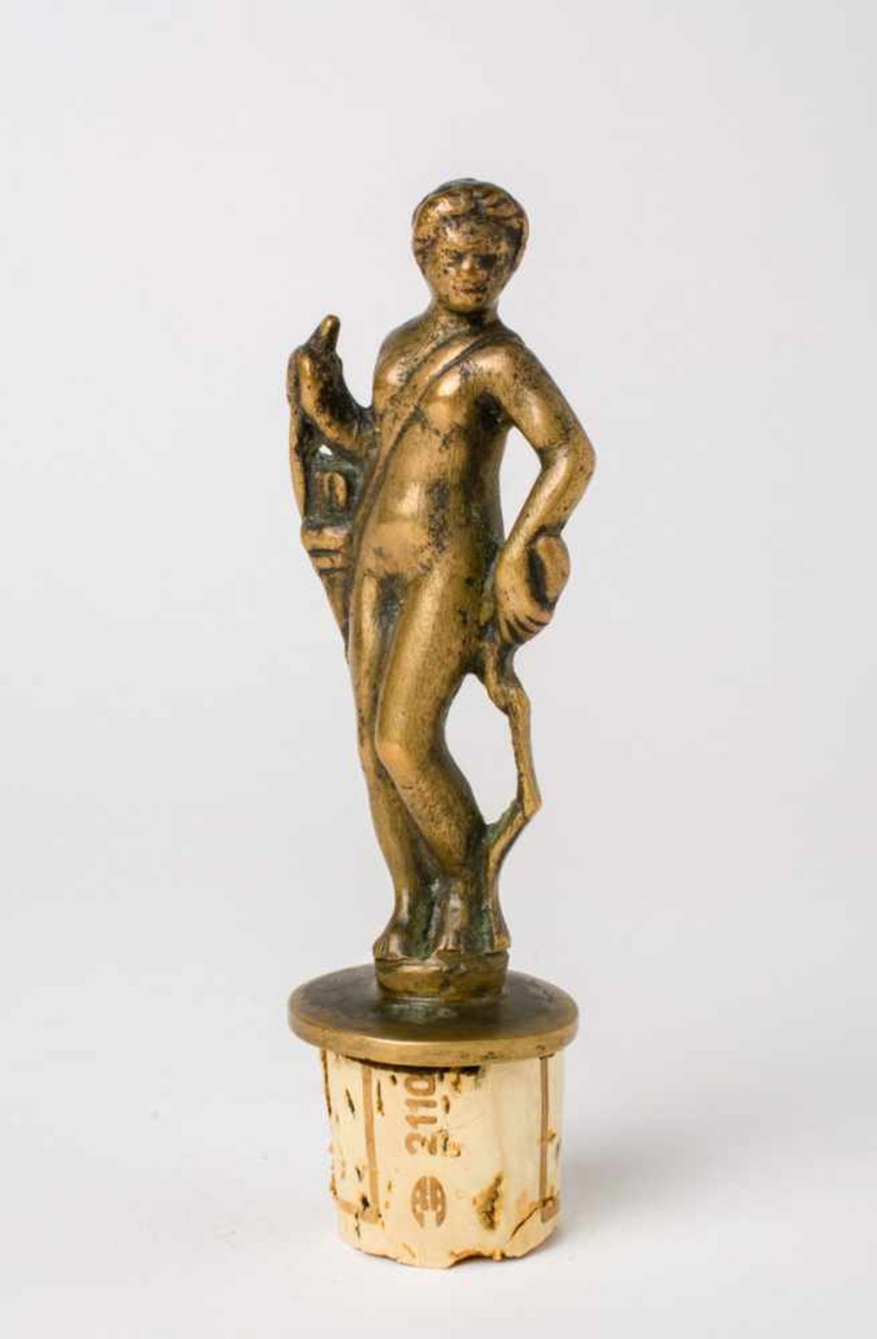 Diana Bronzefigur, Nürnberg, wohl 16. / 17. Jh. 7,8 cm hoch Diana, Bronze figure, Nuremberg,