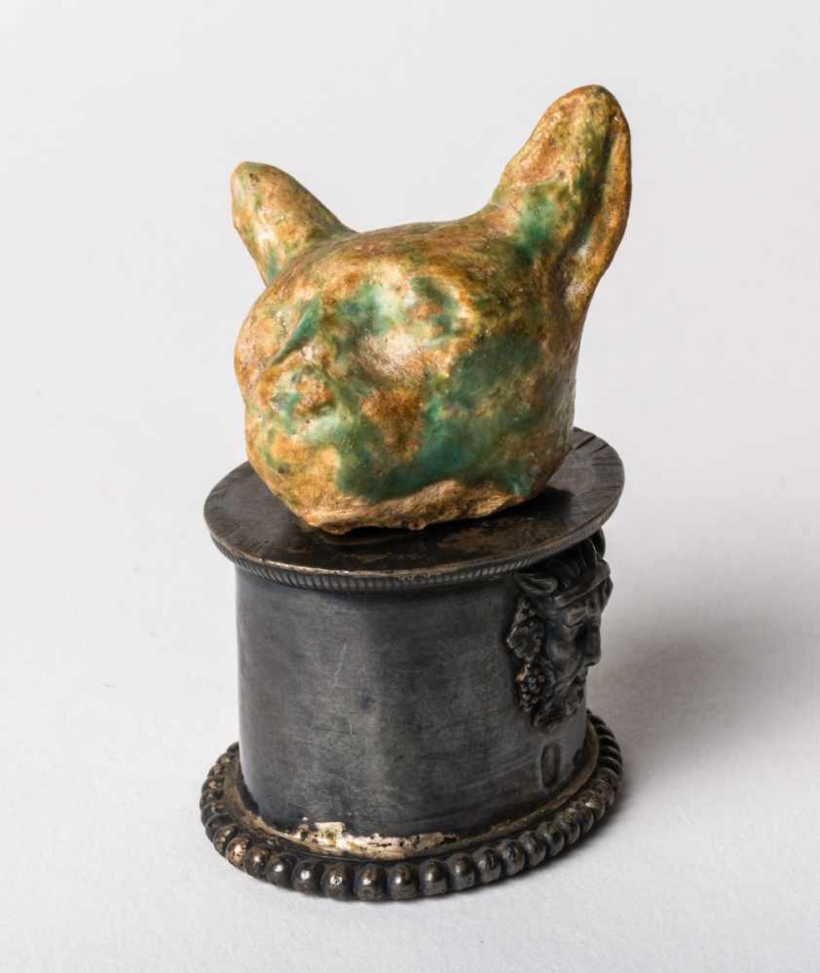 Katzenkopf Stein, möglicherweise ägyptisch Kopf 3,3 cm hoch, Sockel (Silber ?): 2,9 cm hoch Head
