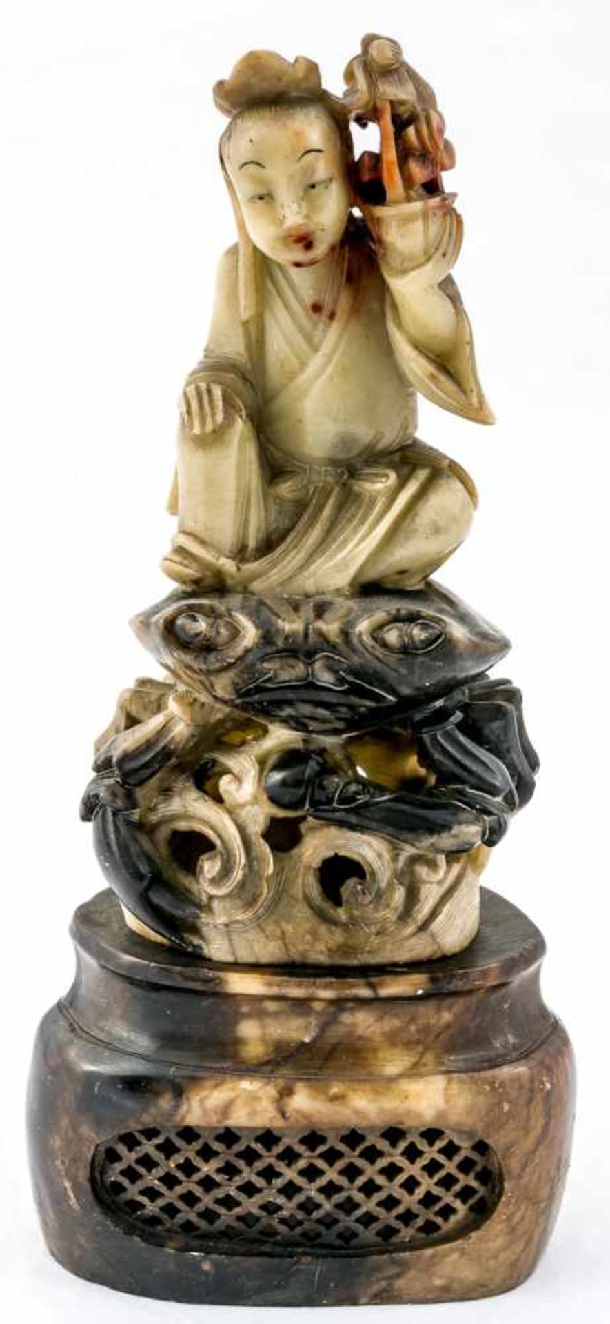Buddha China / Japan, Speckstein, wohl 19. Jh. Höhe mit Sockel: ca. 21 cm Gering bestoßen Buddha,