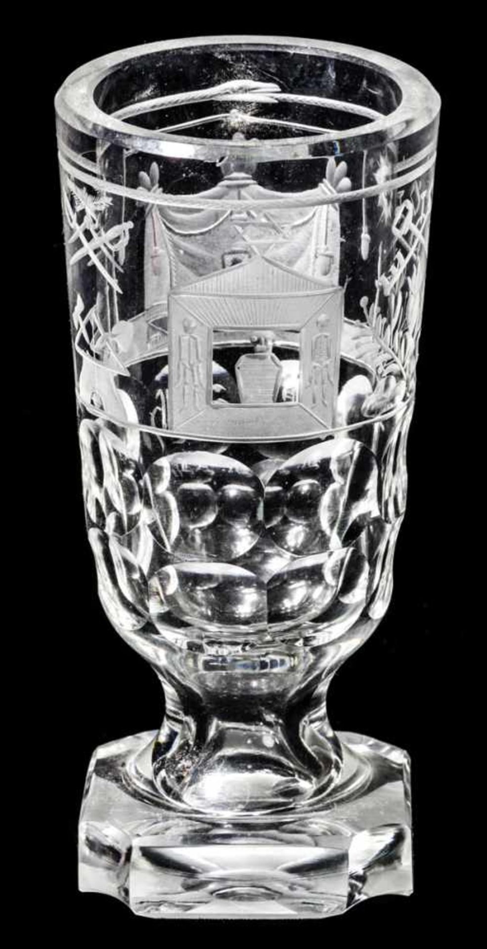 Freimaurer-Becher wohl Böhmen, 19. Jh. d: 8,5 cm, h: 18,5 cmProvenienz: Sammlung Dr. Dorothea