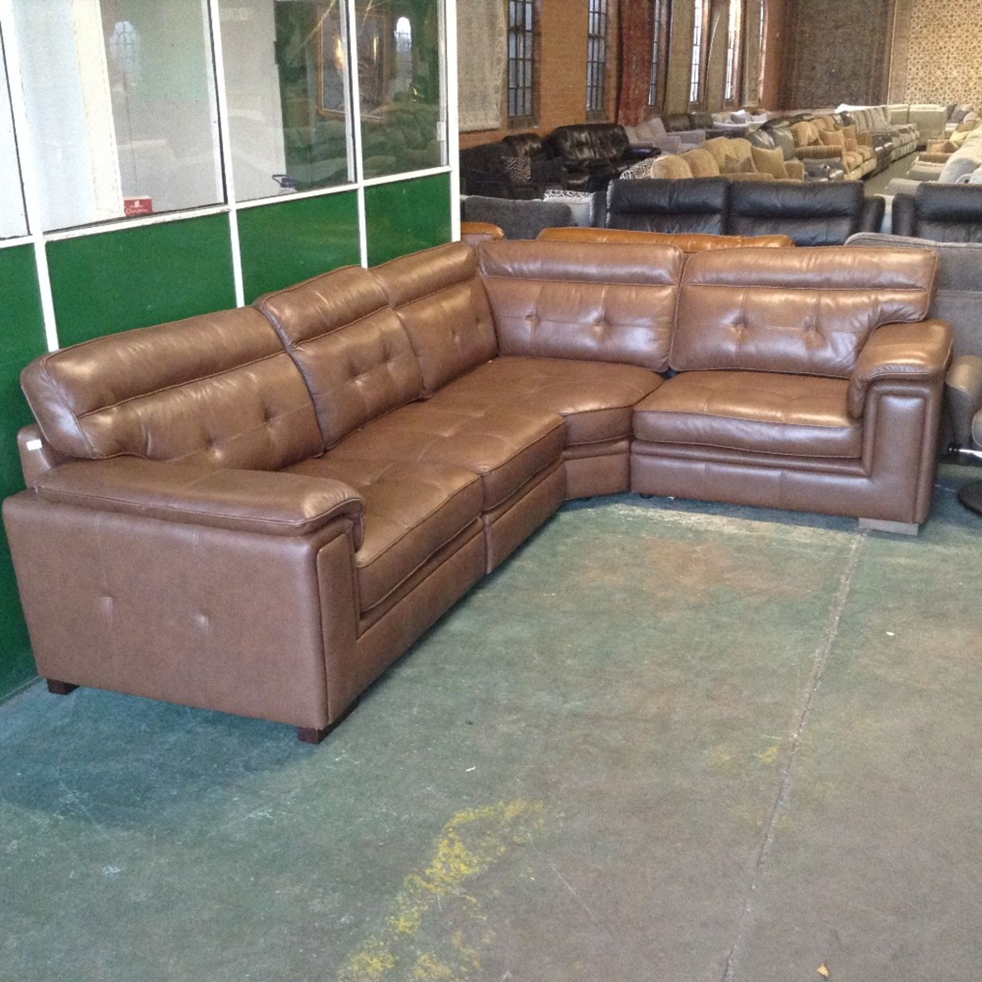 BROWN LEATHER 4 PART CORNER GROUP (leather slightl