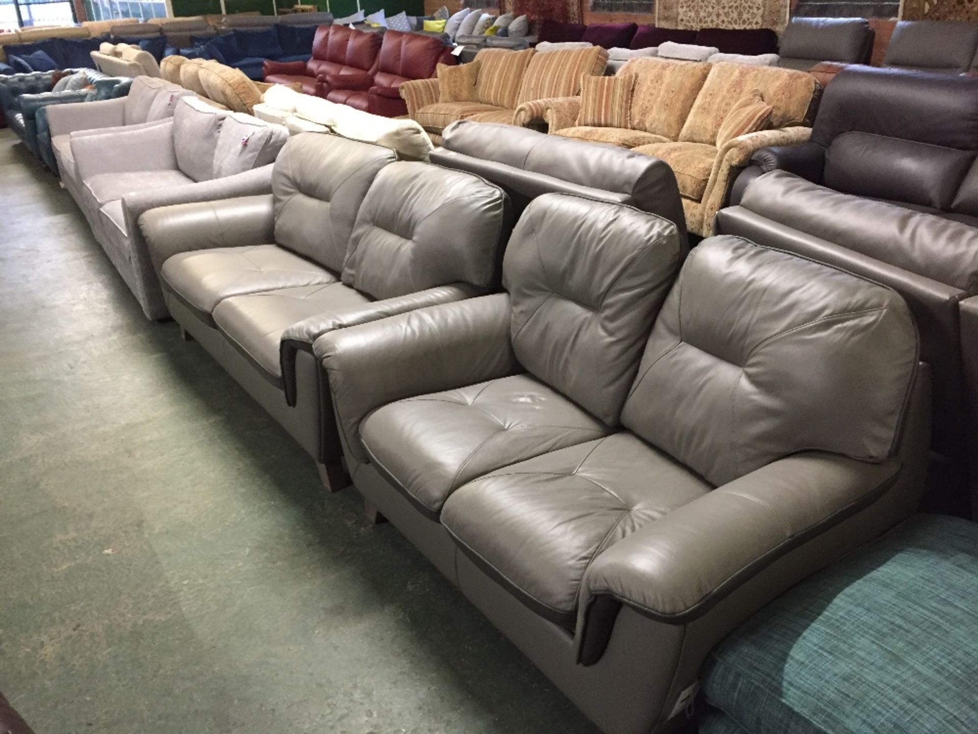 GREY LEATHER 3 SEATER SOFA AND 2 SEATER SOFA (2253