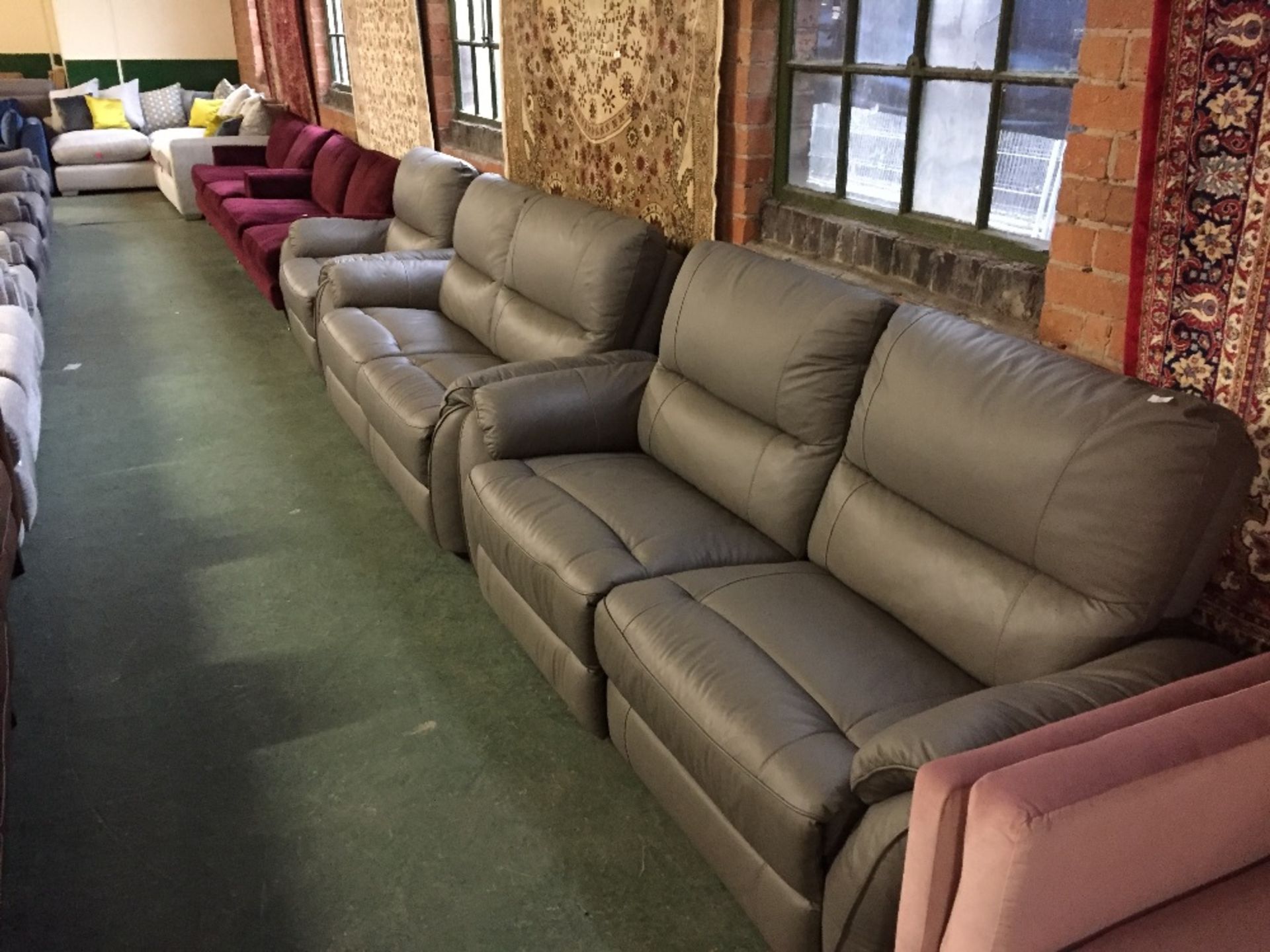 GREY LEATHER ELECTRIC RECLINING 3 SEATER SOFA FIXE