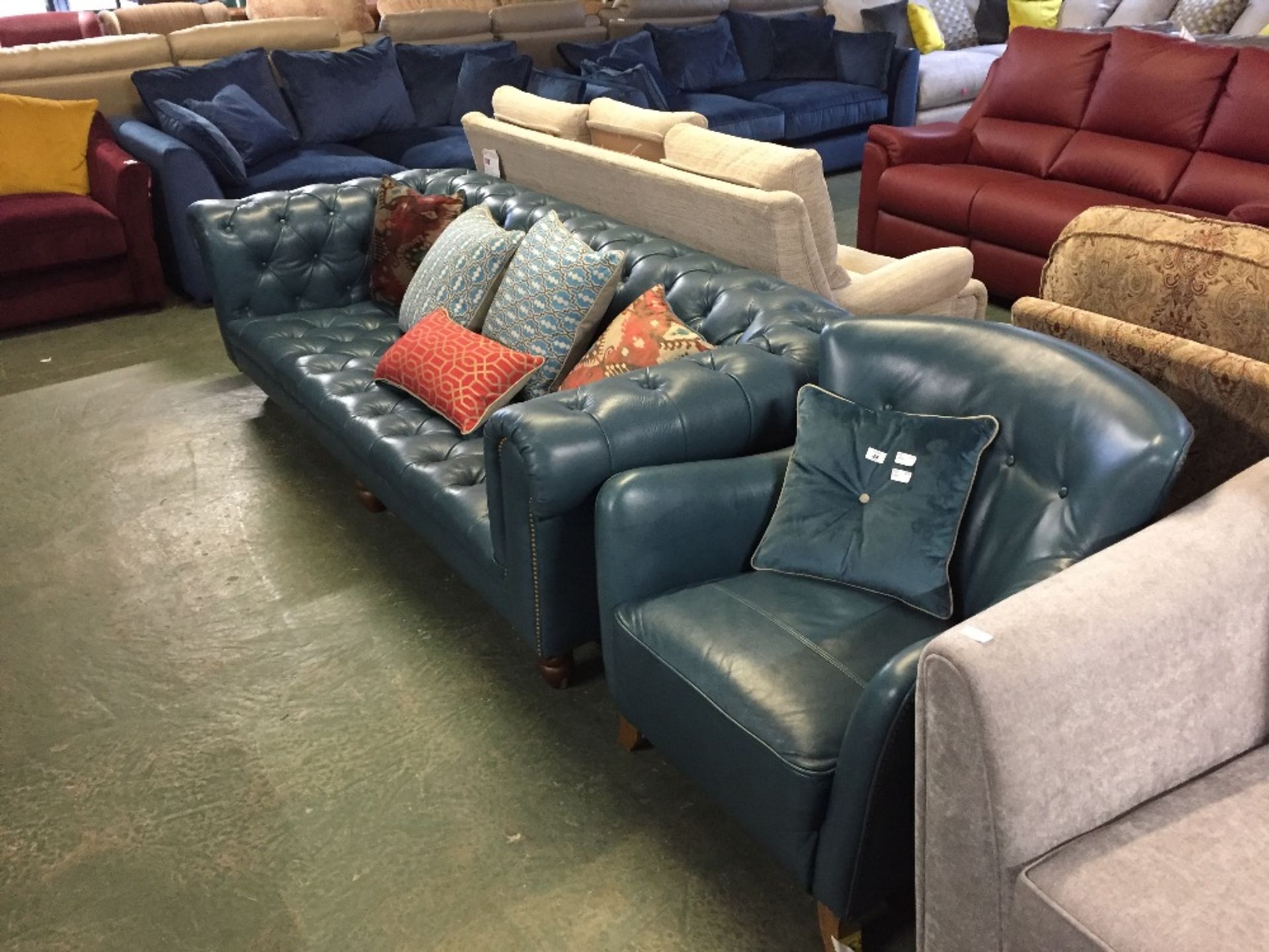 GREEN LEATHER CHESTERFIELD 3 SEATER SOFA AND ACCEN
