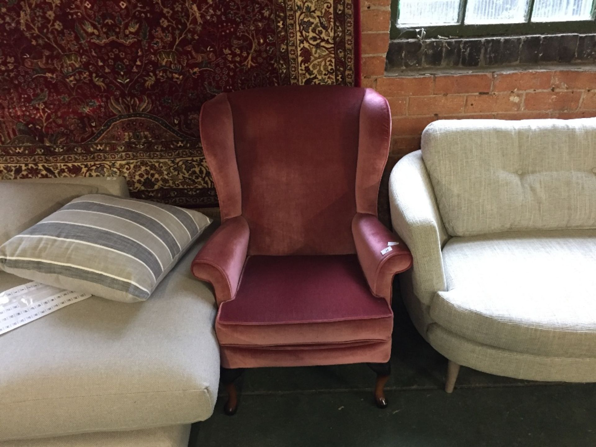 PINK WING CHAIR (TROO1058-416038)