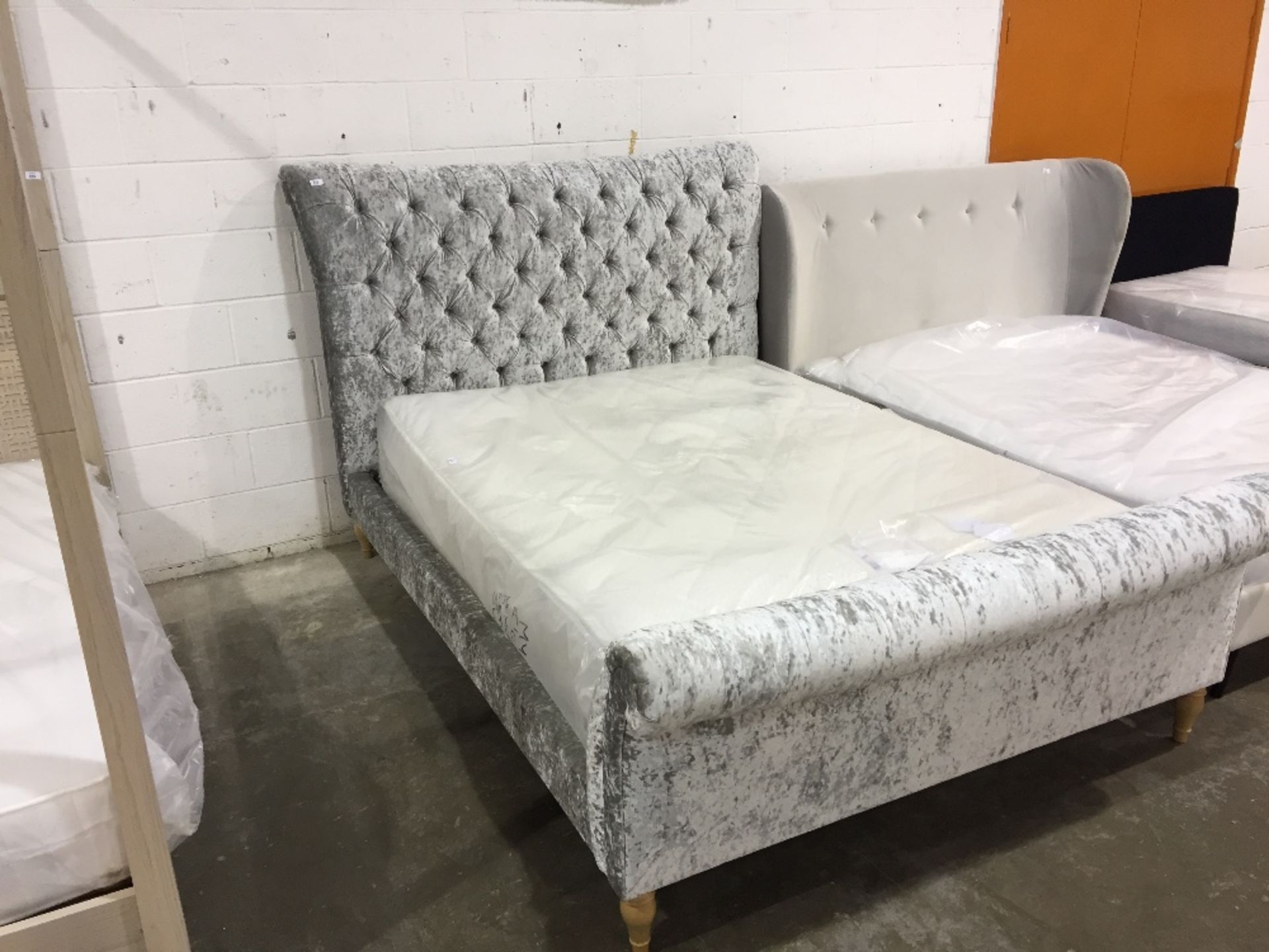 SILVER CHENILLE 5 FT UPHOLSTERED BEDFRAME