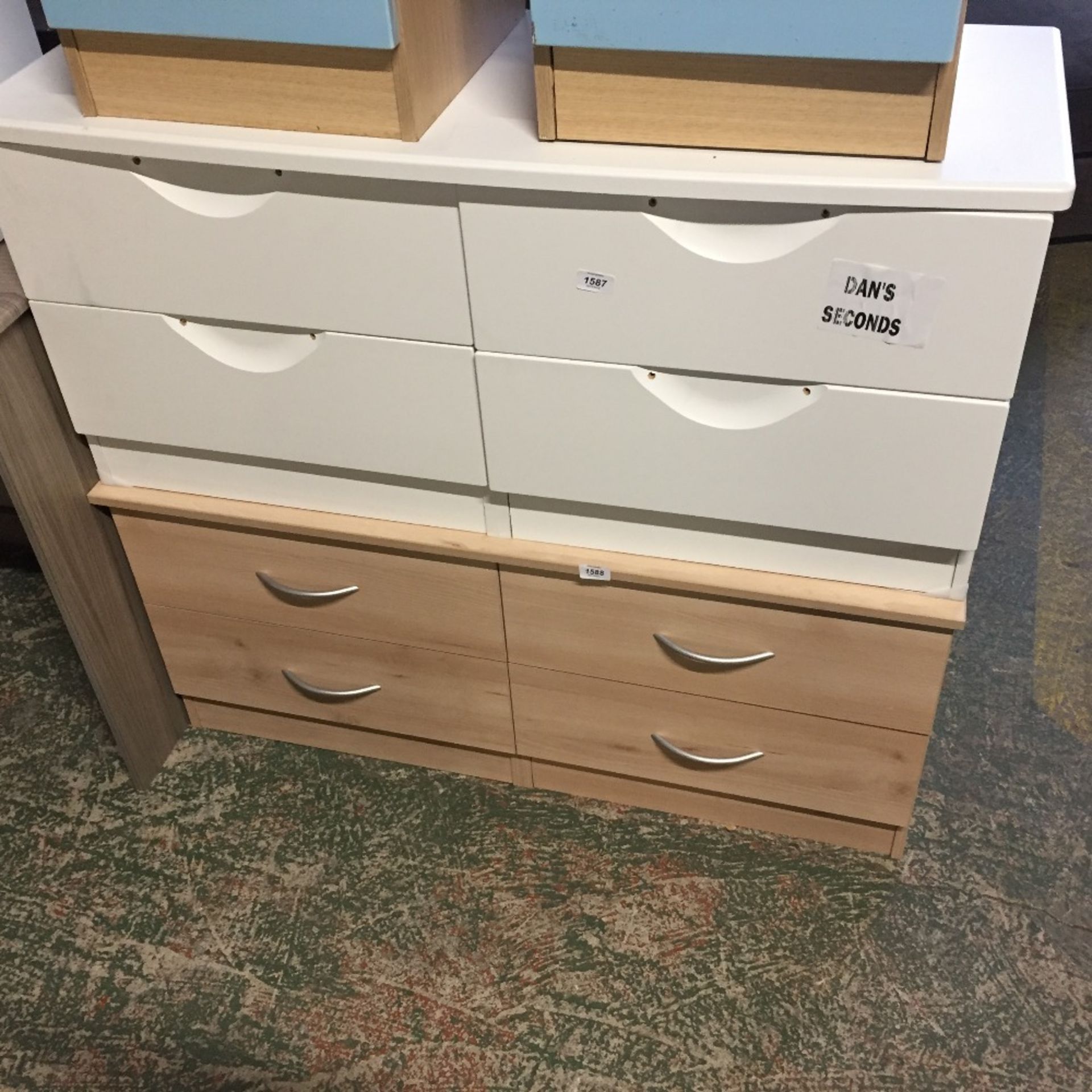 WHITE 4 DRAWER CHEST (no handles)(return)