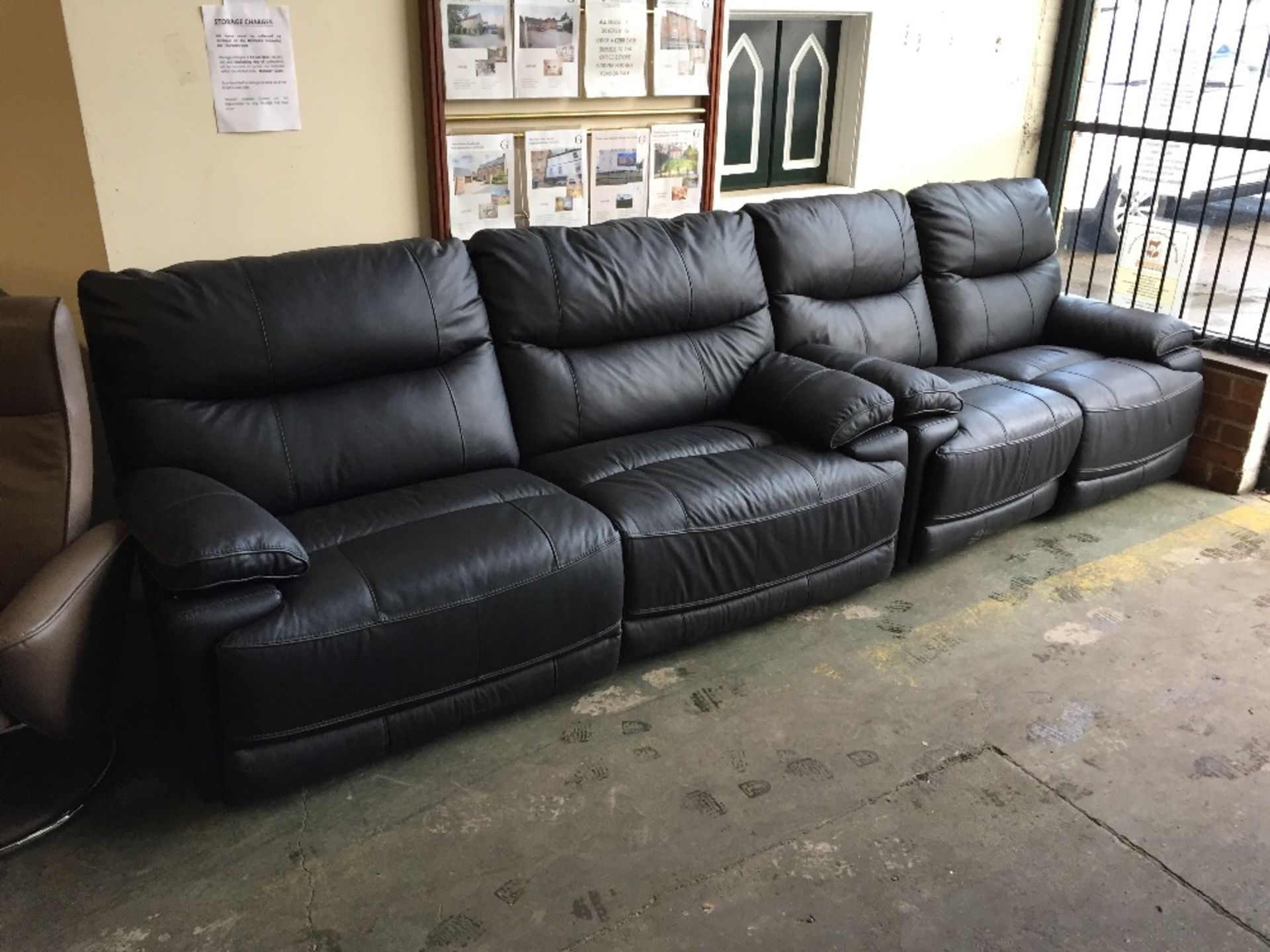 BLACK LEATHER WITH GREY BEADING ELECTRIC RECLINING