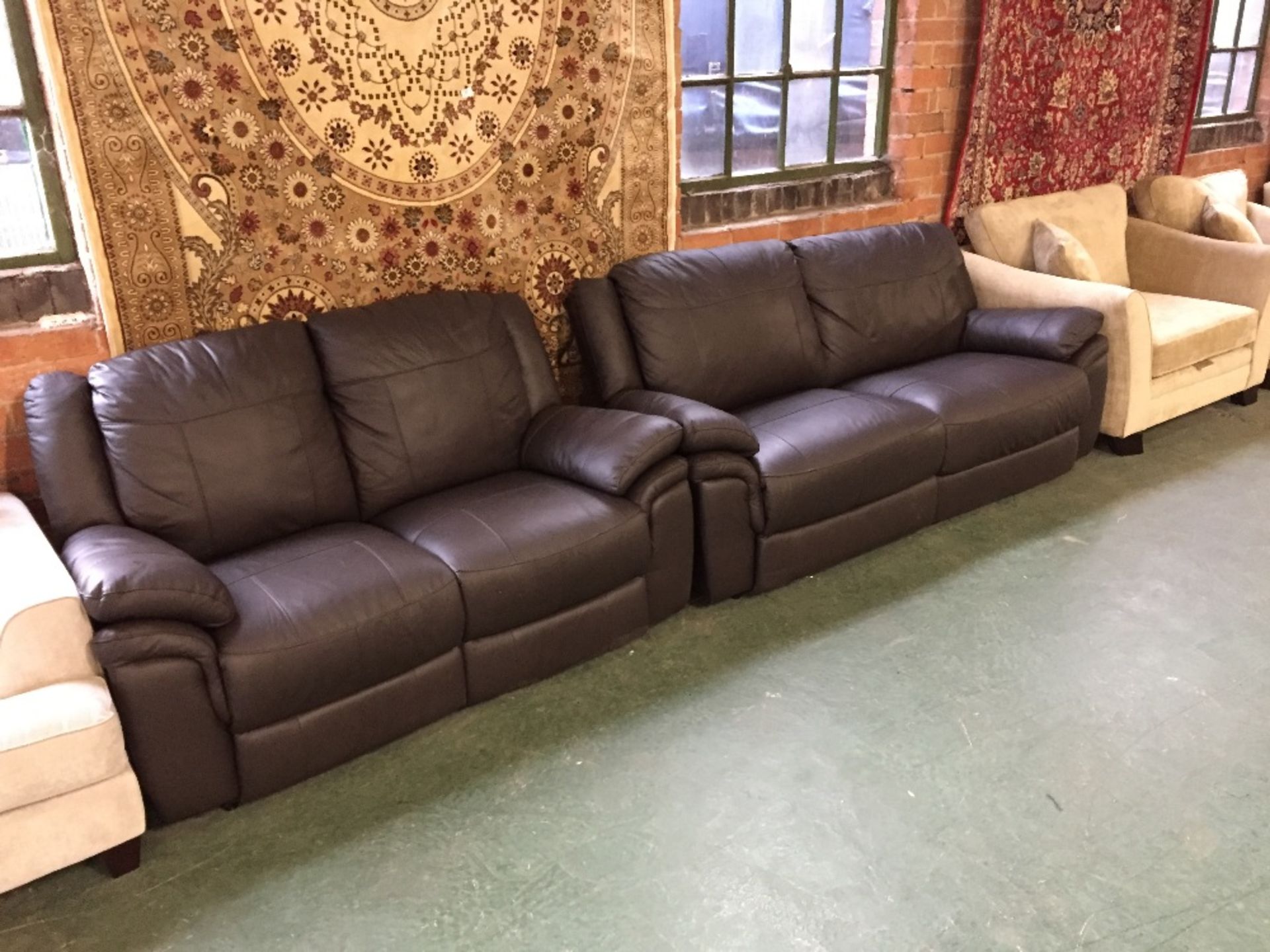 BROWN LEATHER ELECTRIC RECLINING 3 SEATER SOFA AND