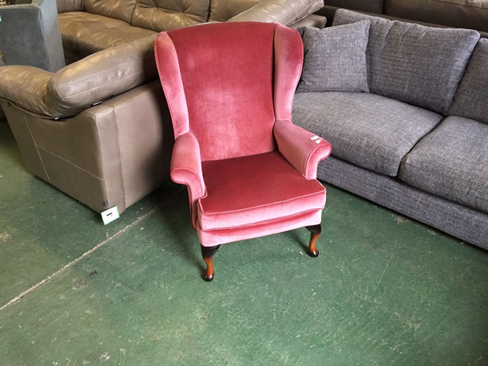 PINK WING CHAIR (TROO1058-416038)