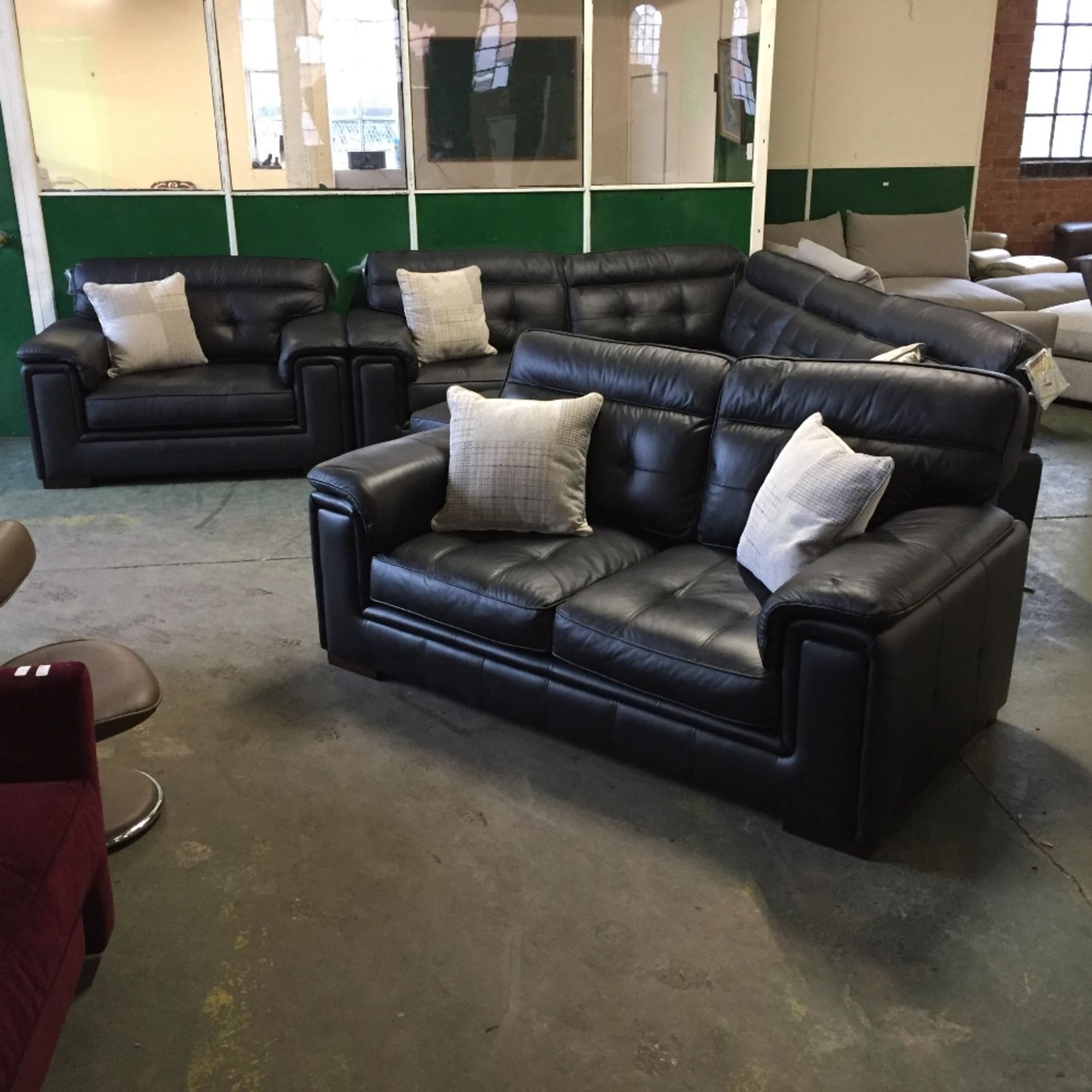 BLACK LEATHER 4 PART CORNER GROUP 2 SEATER SOFA SN