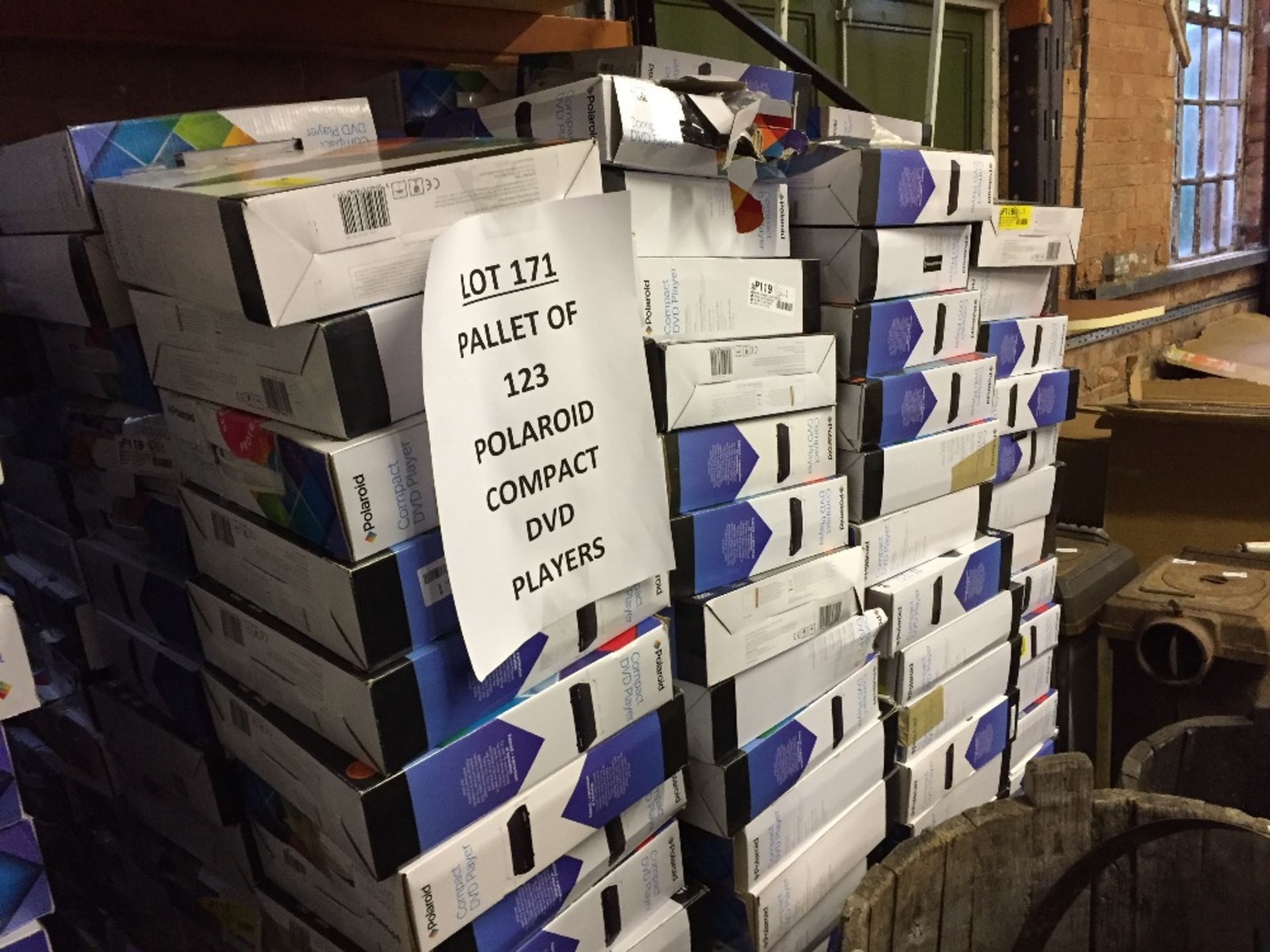 1 Pallet of Approx 200 - Polaroid Compact DVD Play