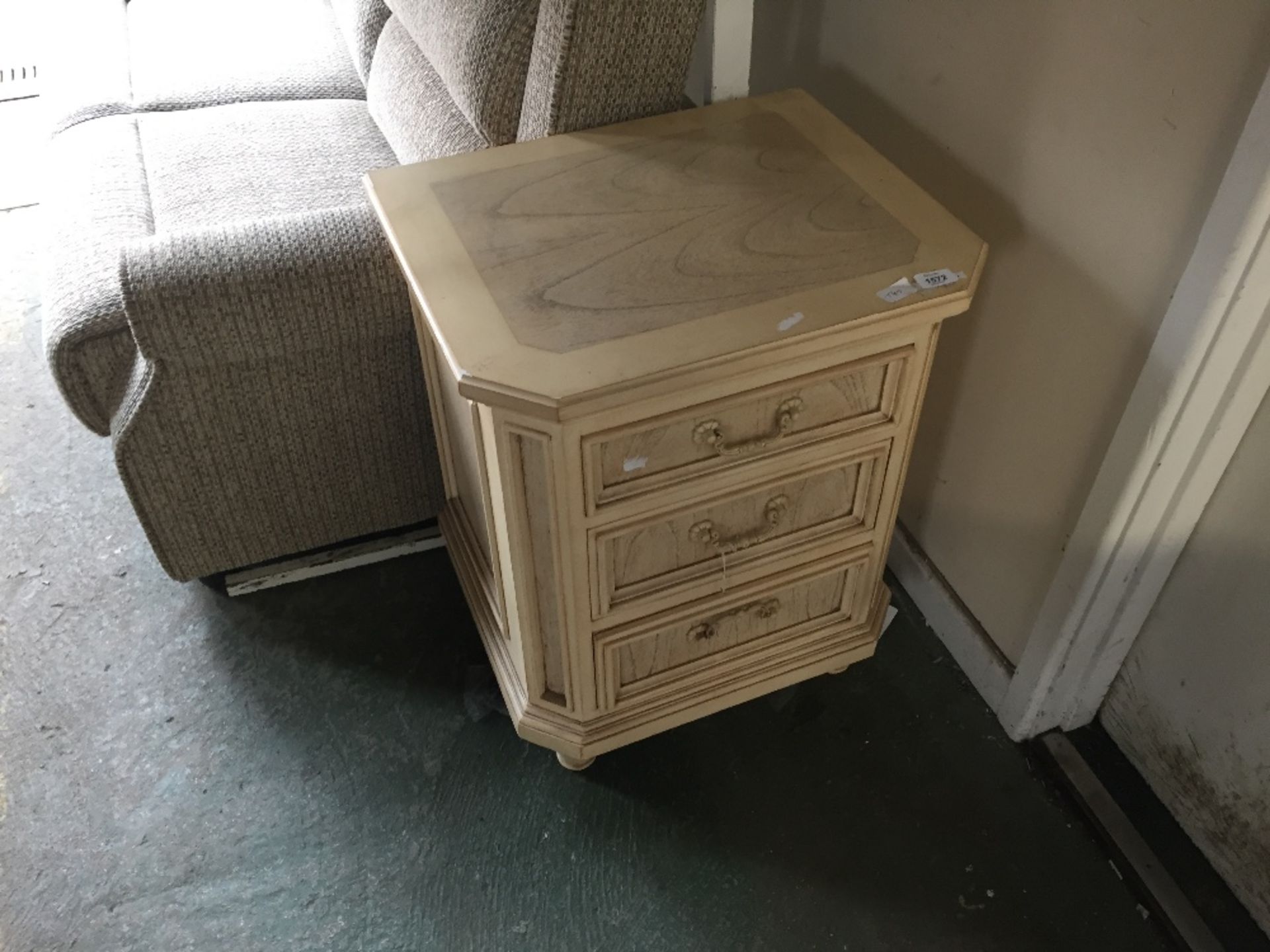 IVORY 3 DRAWER BEDSIDE