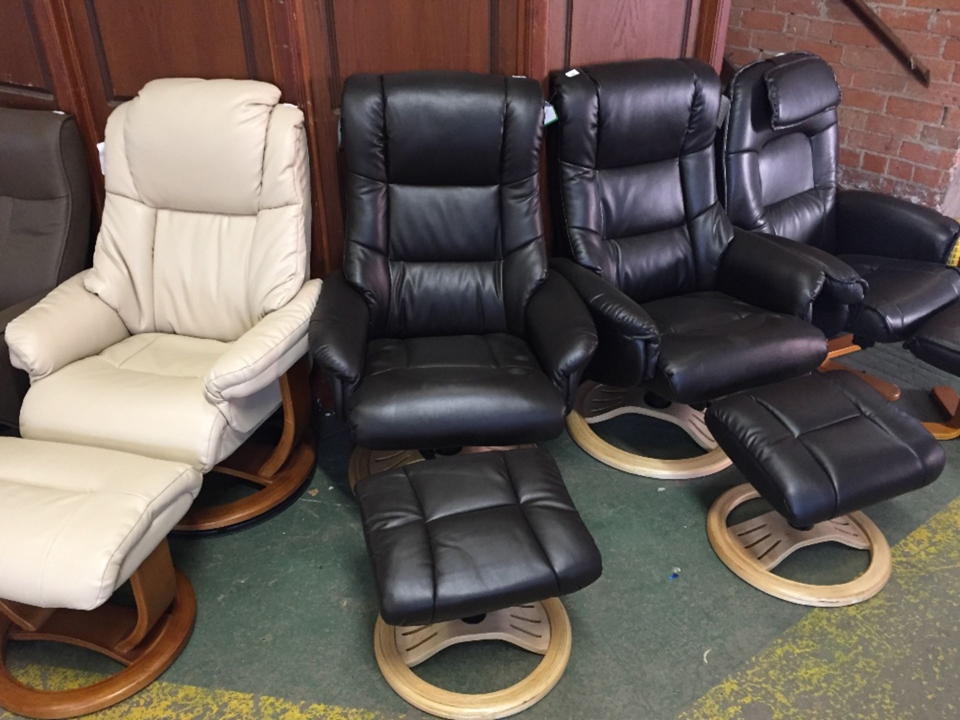 MANDALAY BROWN LEATHER RECLINING CHAIR AND FOOTSTO