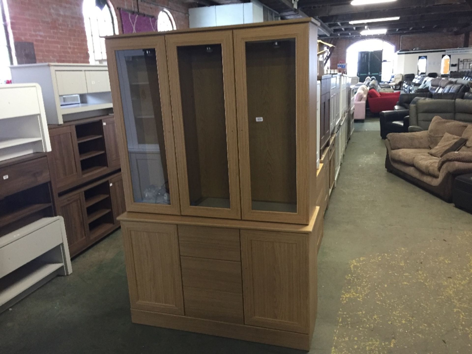 OAK 2 PART LOUNGE UNIT (return no handles)