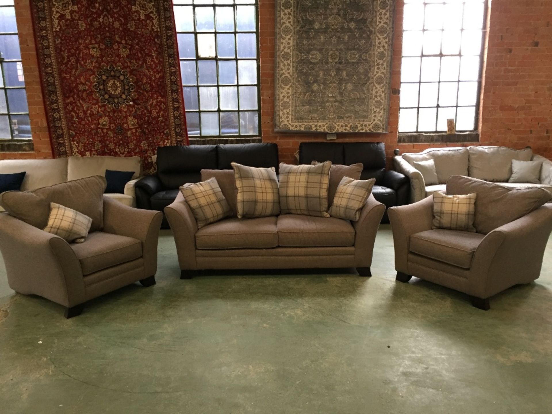 CHOCOLATE 3 SEATER SOFA AND 2X CHAIRS (253-6028-60