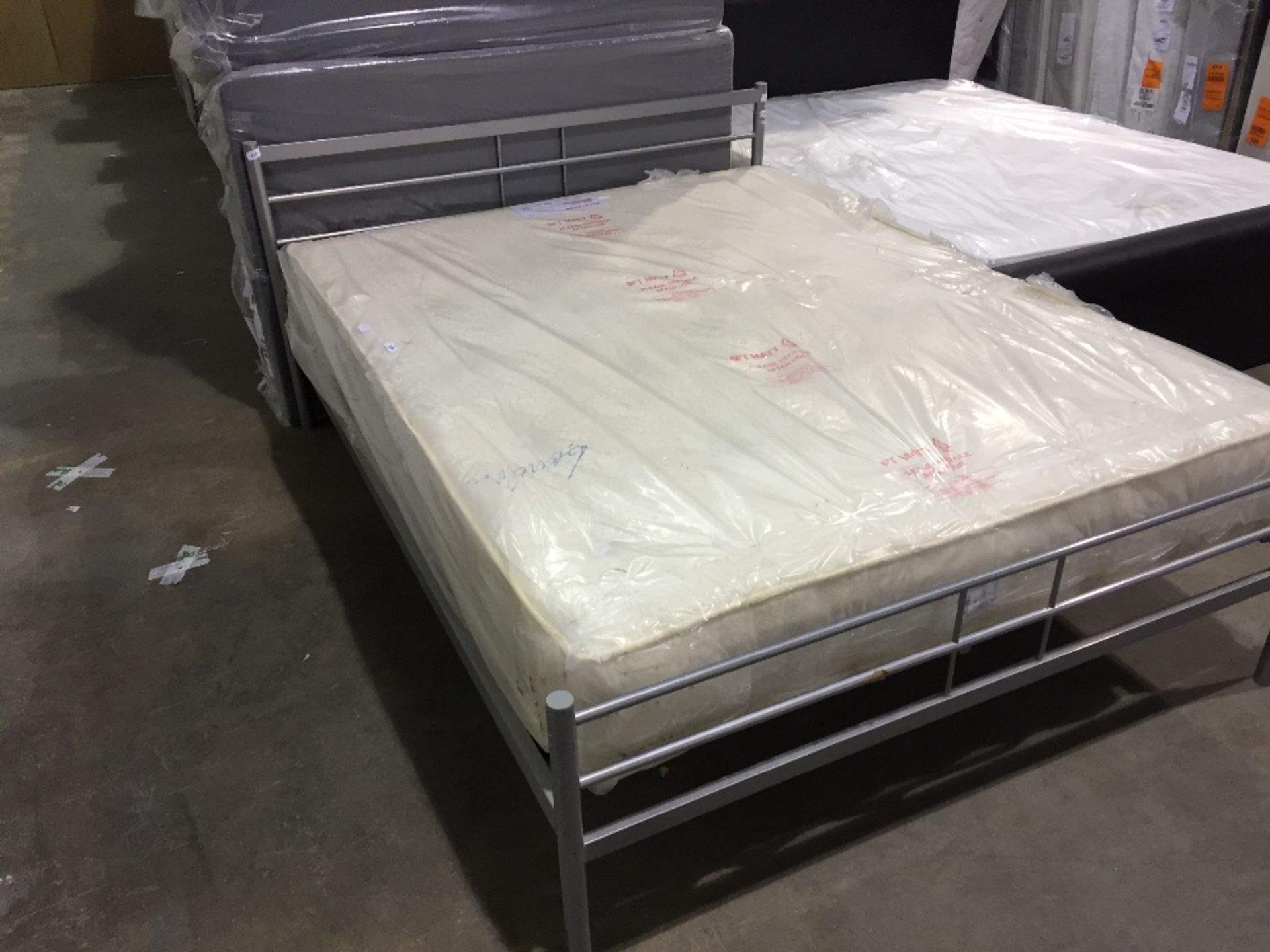 KIATO KING SIZE METAL BEDFRAME