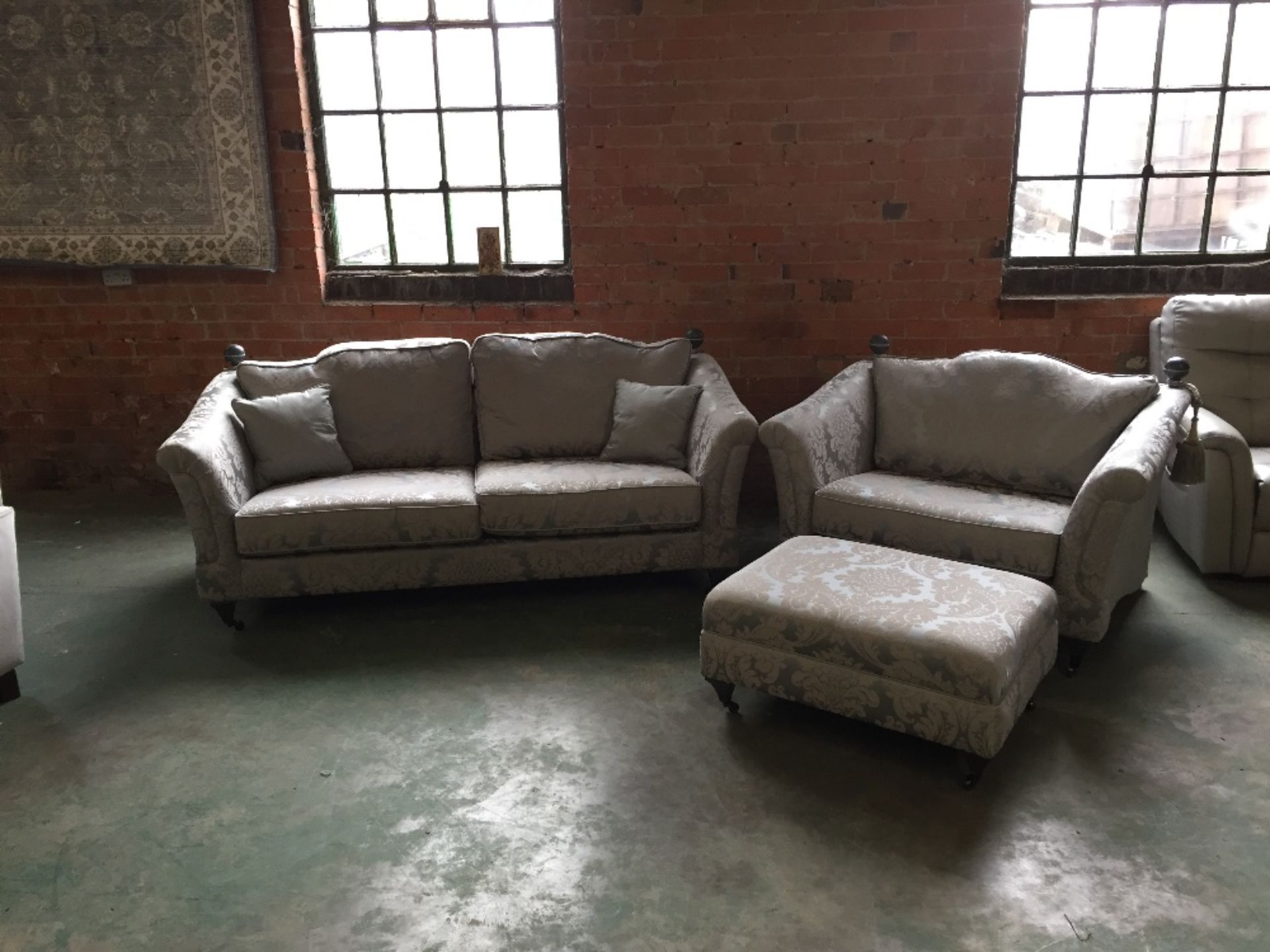 BLUE AND SILVER FLORAL PATTERNED 3 SEATER SOFA SNU