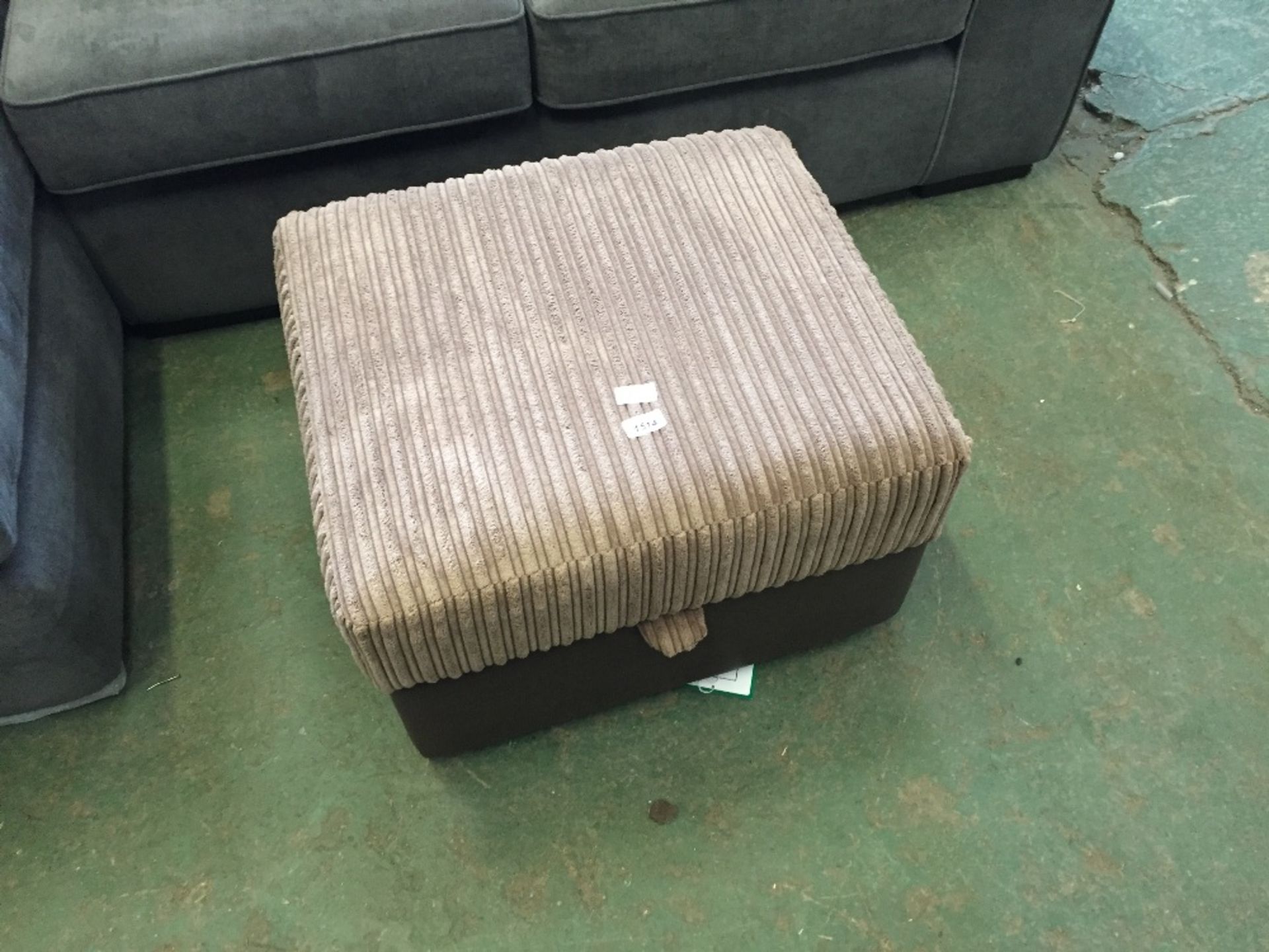 NUTMEG AND BROWN STORAGE FOOTSTOOL (broken hinge)