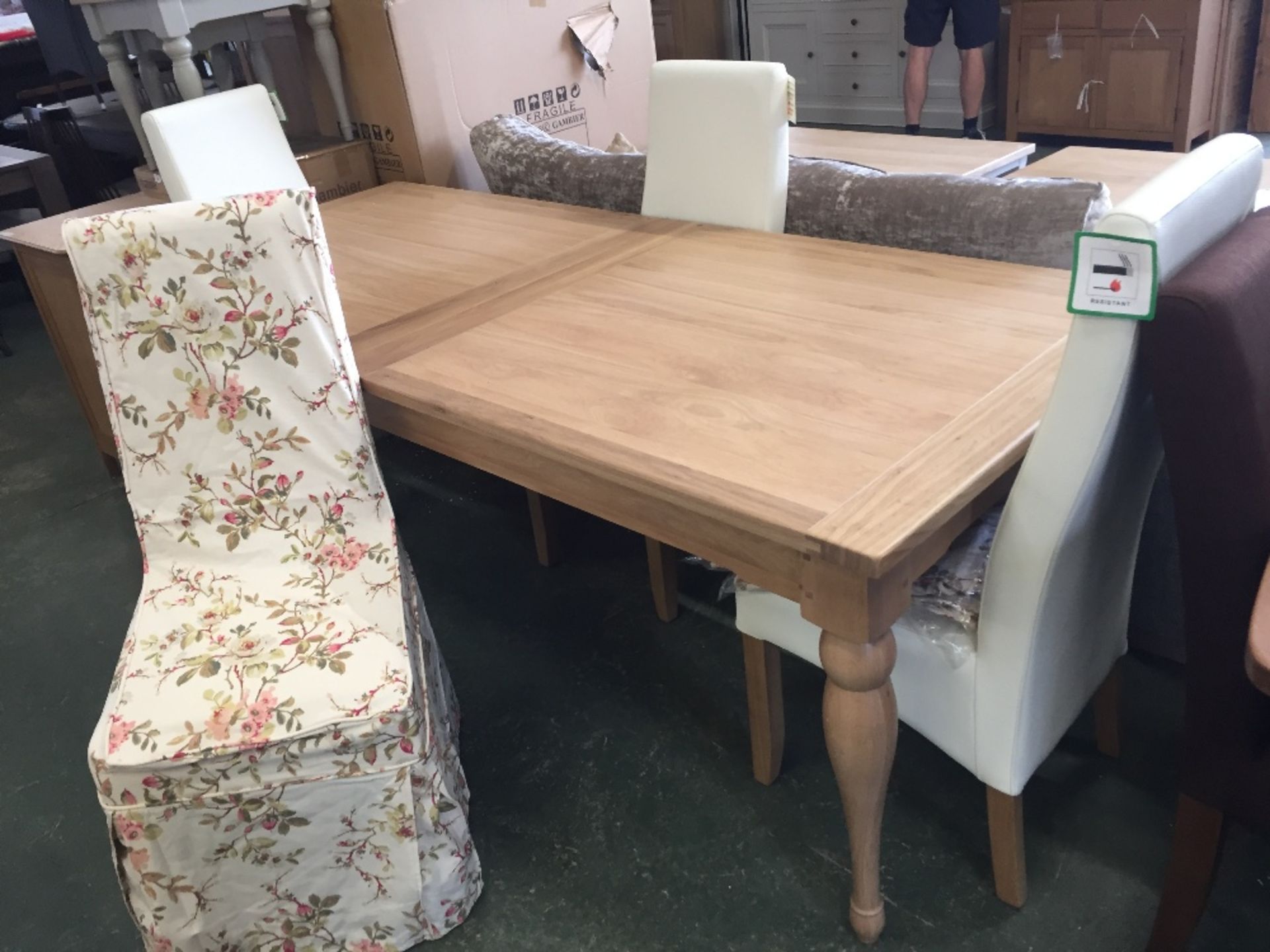 GLOUCESTER DINING - 227-310 LARGE EXT DINING TABLE - Image 2 of 2