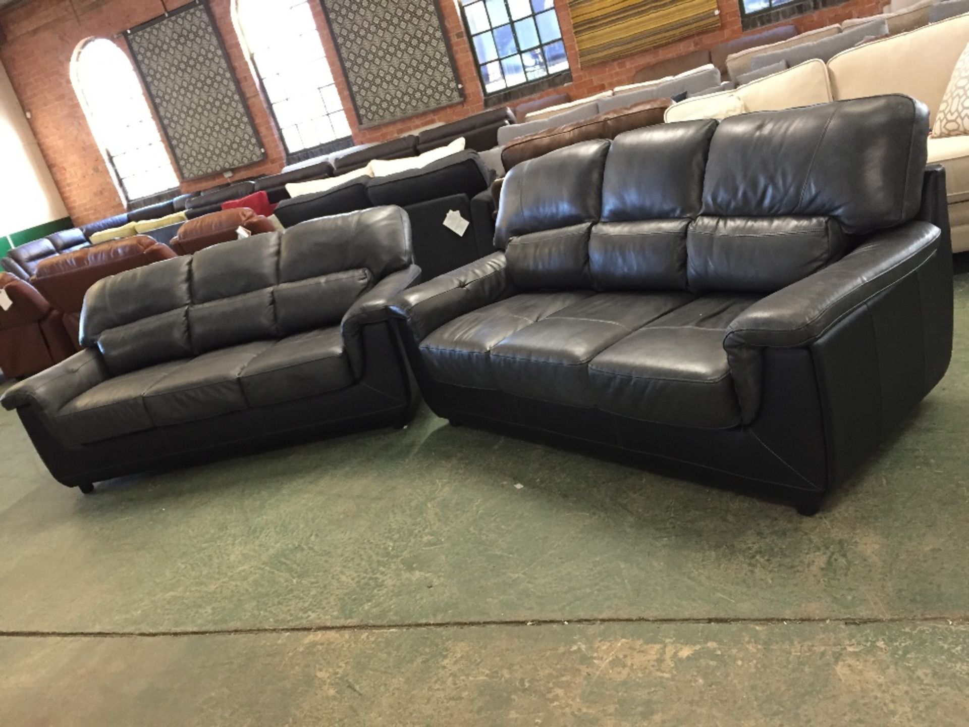 2 X GREY AND BLACK LEATHER 3 SEATER SOFAS (368-7)