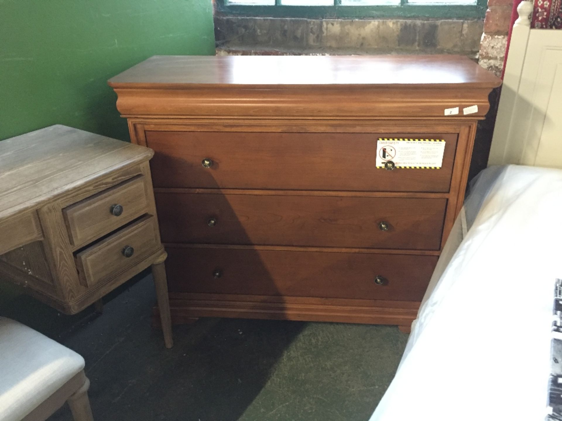 LOUIS PHILIPPE HONEYCOMB BEDROOM - WIDE 4 DRAW CHE